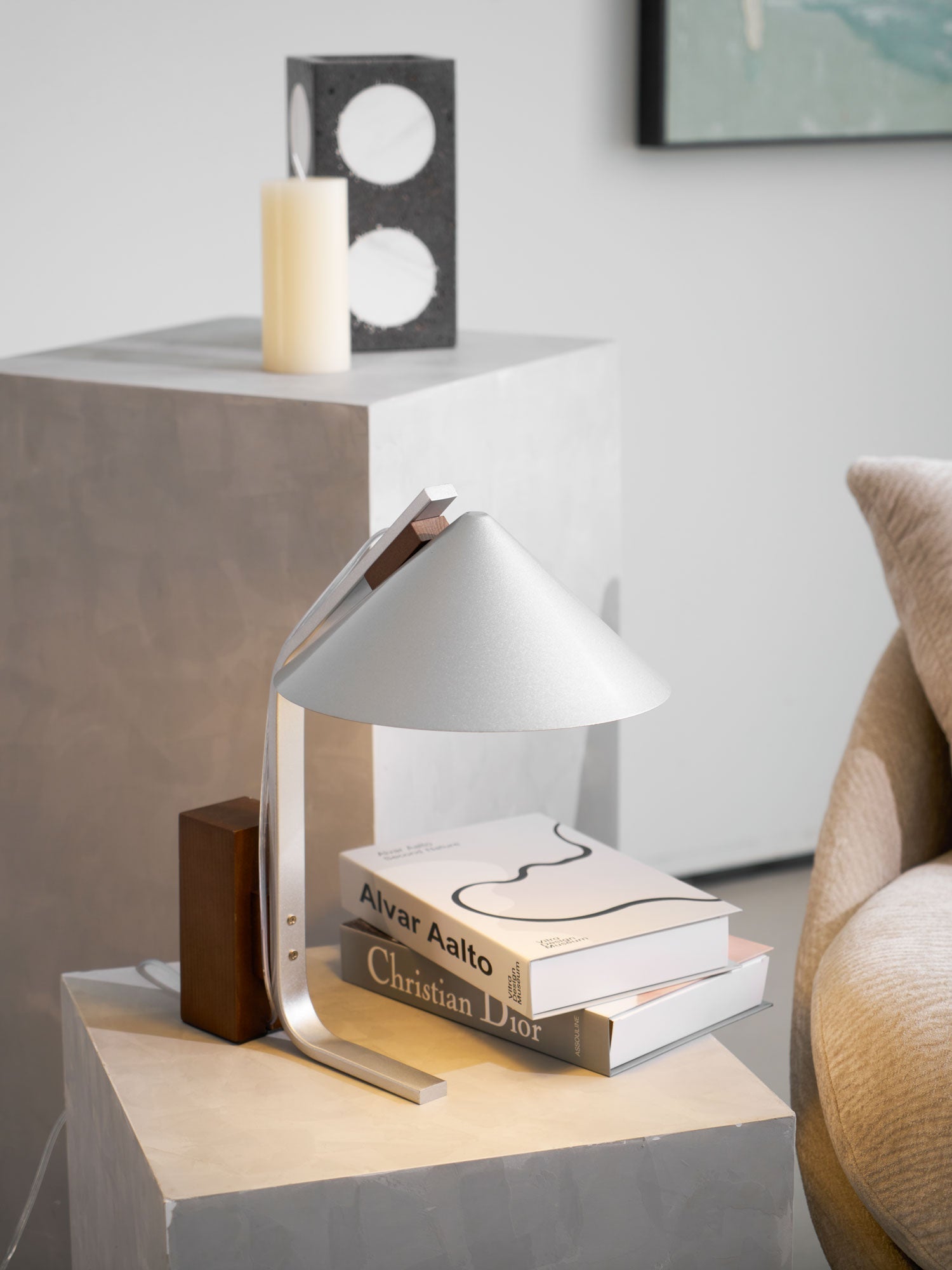 Ireld Modern Table Lamp-Neutral Decor