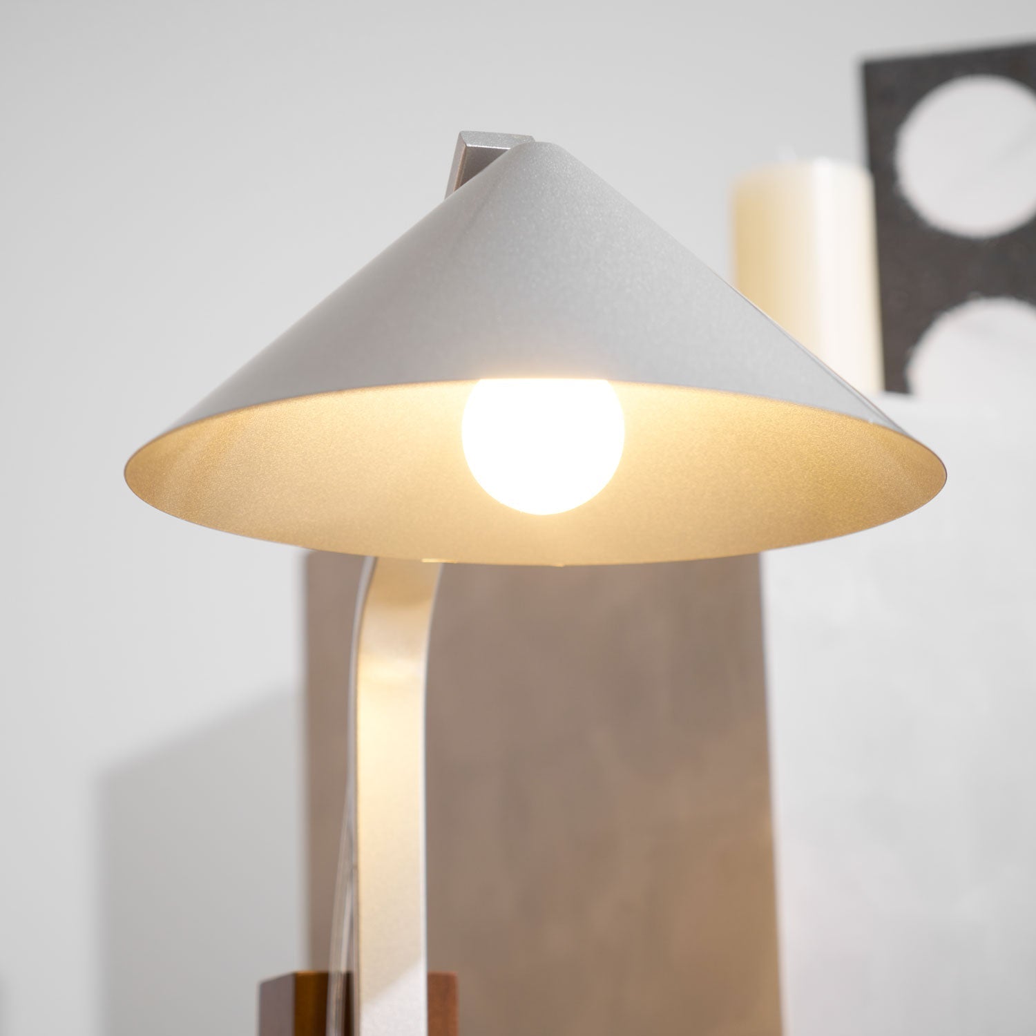 Ireld Modern Table Lamp-Neutral Decor