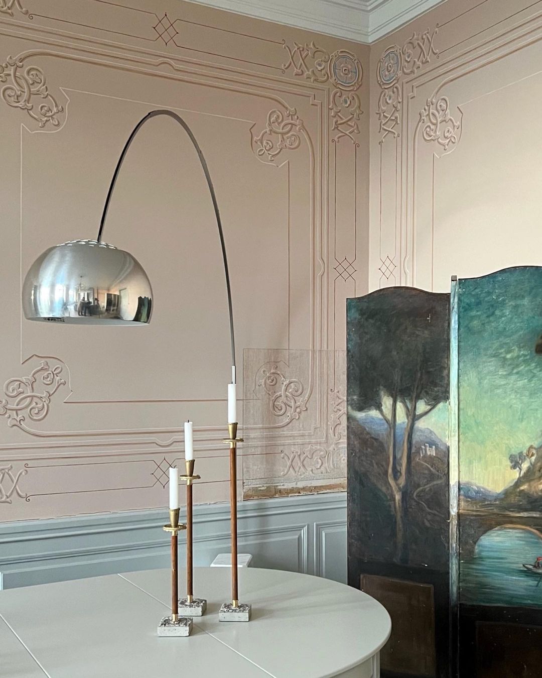 Alevra Steel Marble Floor Lamp-Neutral Decor