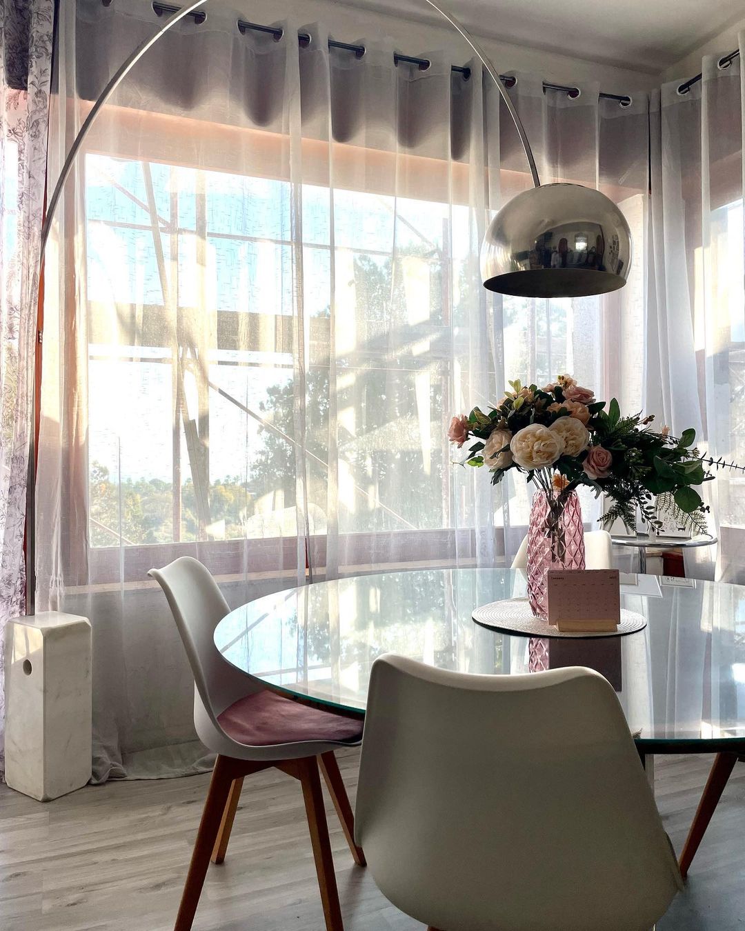 Alevra Steel Marble Floor Lamp-Neutral Decor
