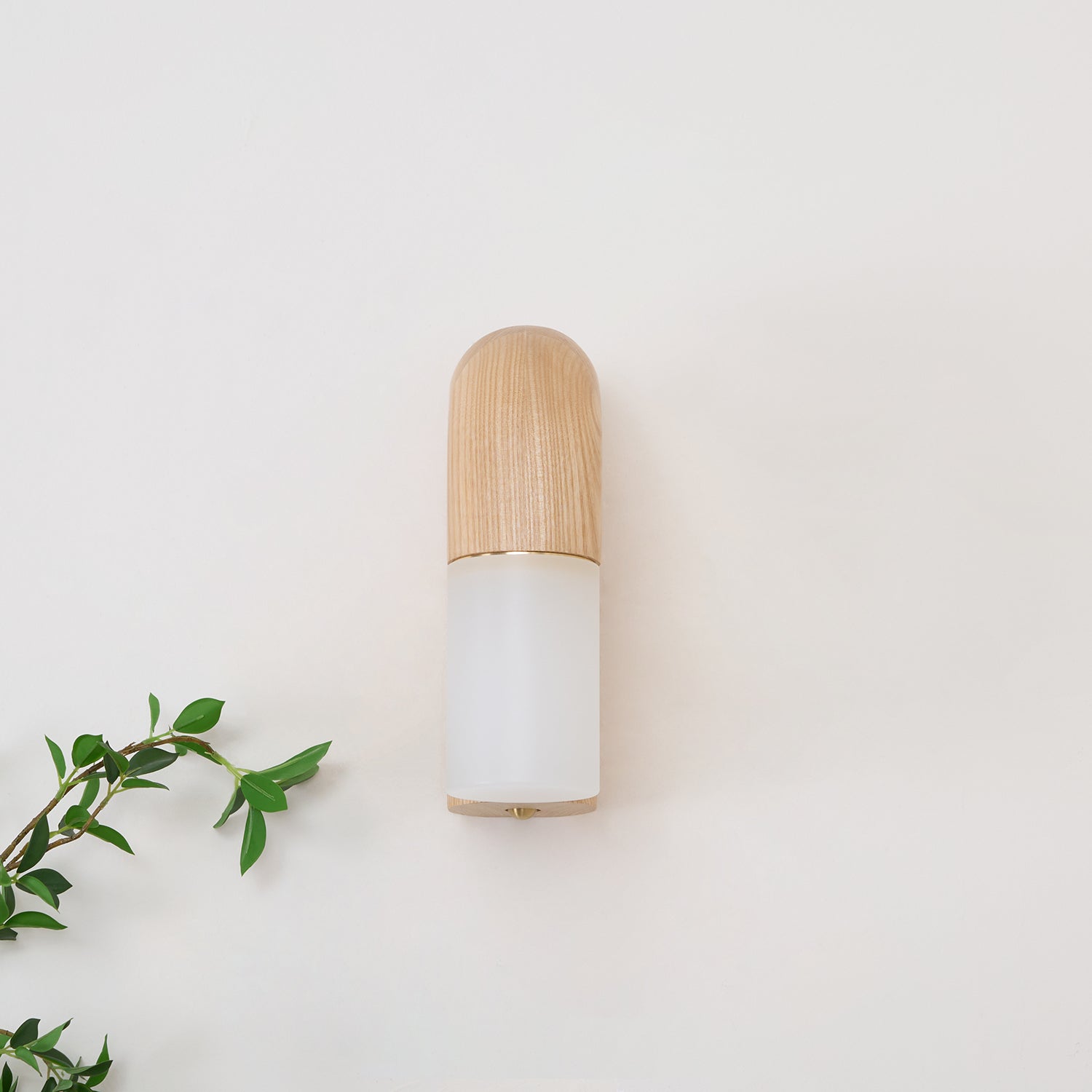 King Modern Minimalist Wood Wall Lamp-Neutral Decor