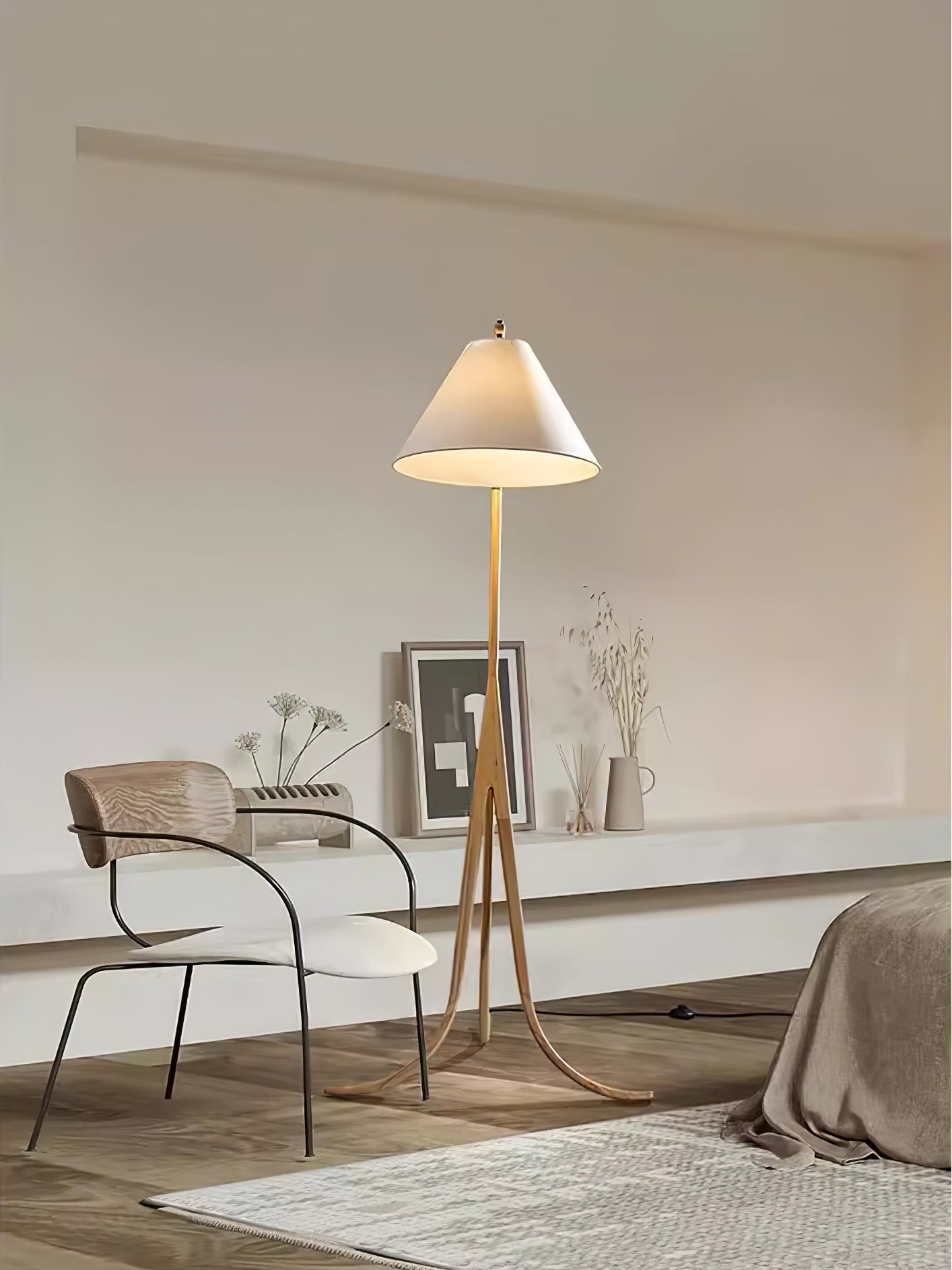 Udorila Curved Wood Floor Lamp-Neutral Decor