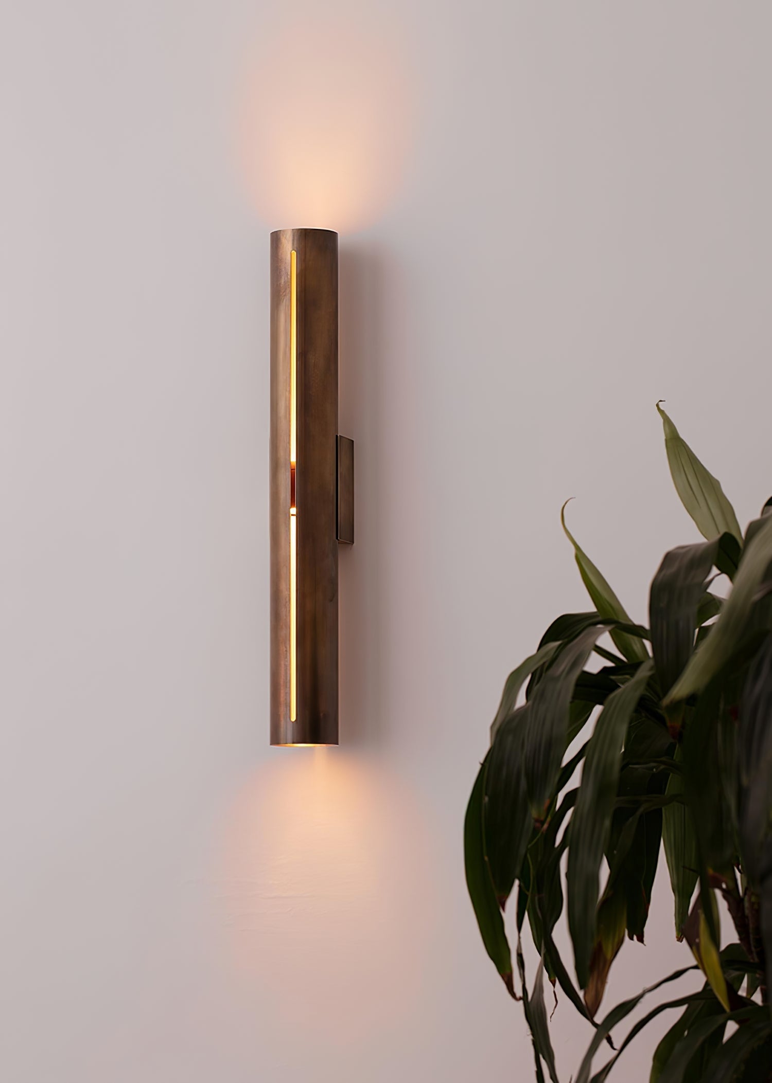 Avsilara Modern Minimalist Cylinder Brass Wall Light-Neutral Decor