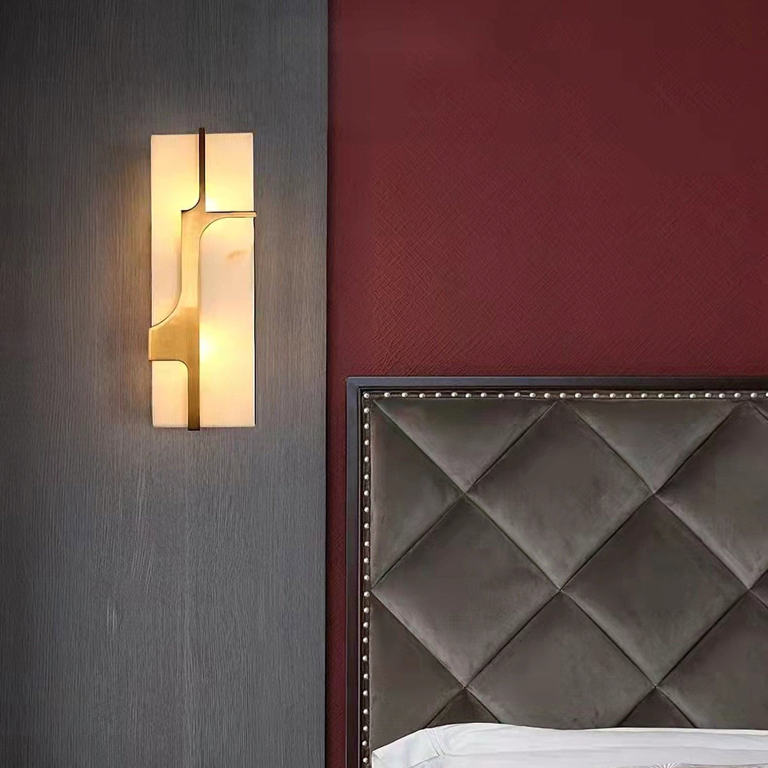 Ariel Wall Lamp Alabaster & Brass Elegance