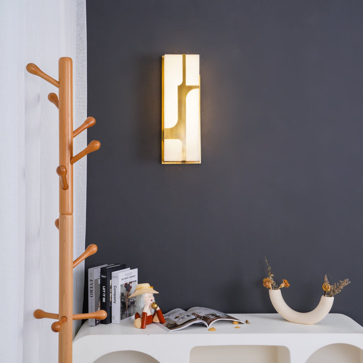 Ariel Wall Lamp Alabaster & Brass Elegance