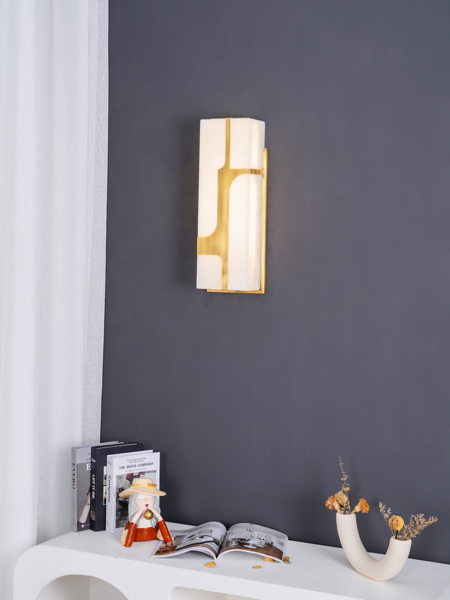 Ariel Wall Lamp Alabaster & Brass Elegance