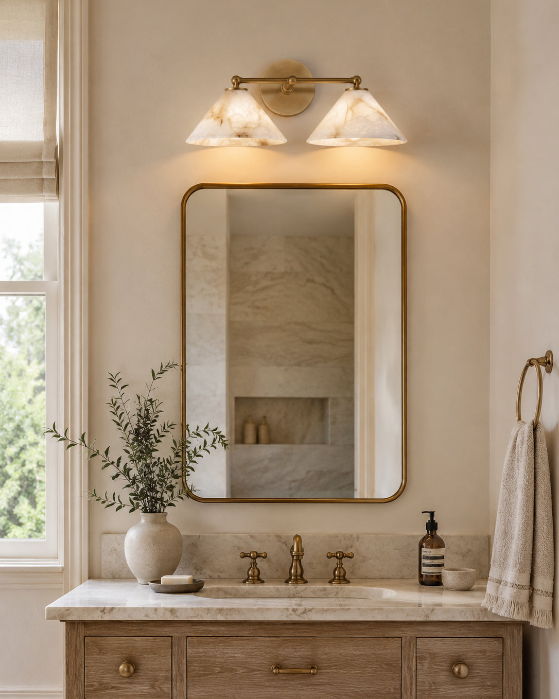 Claudia Wall Light