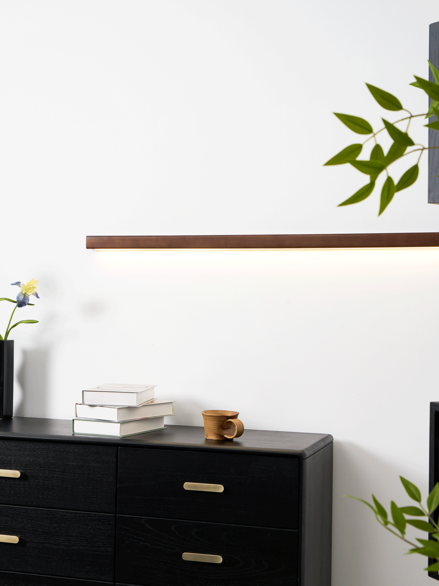 Lustra Wall Light Wood Linear Minimalist LED-Neutral Decor