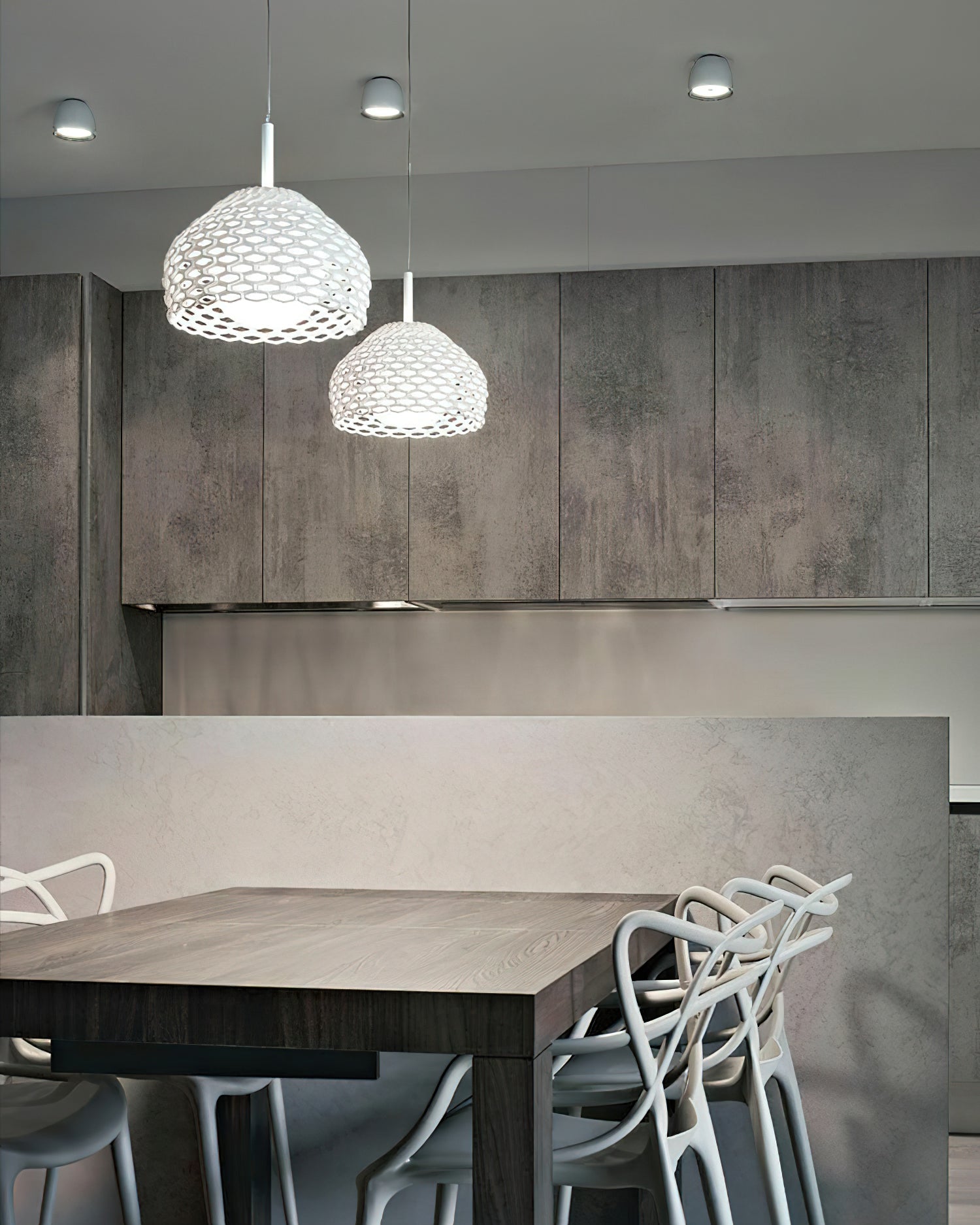 Ilsolion Individual Creativity Plastic Pendant Lamp-Neutral Decor