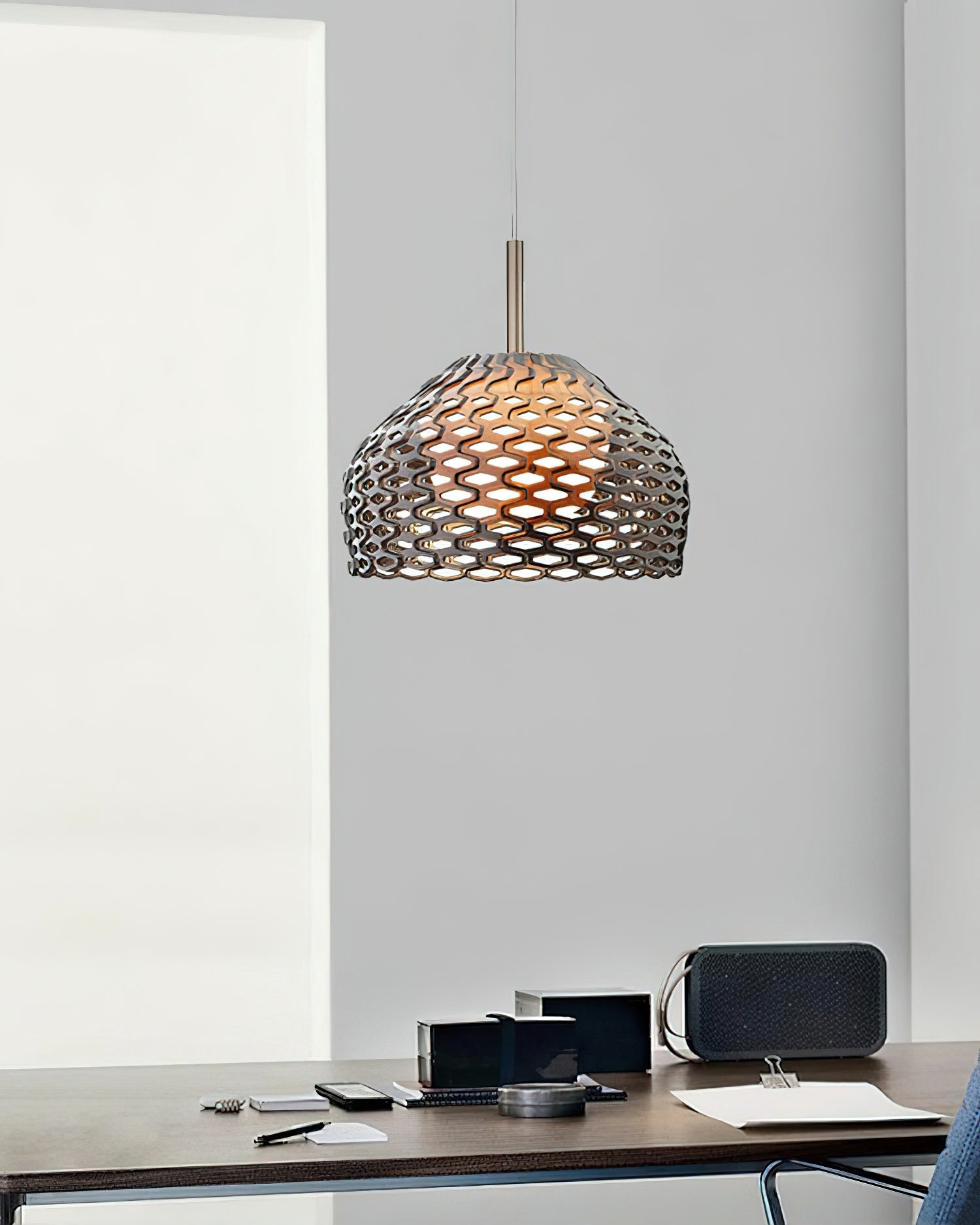 Ilsolion Individual Creativity Plastic Pendant Lamp-Neutral Decor