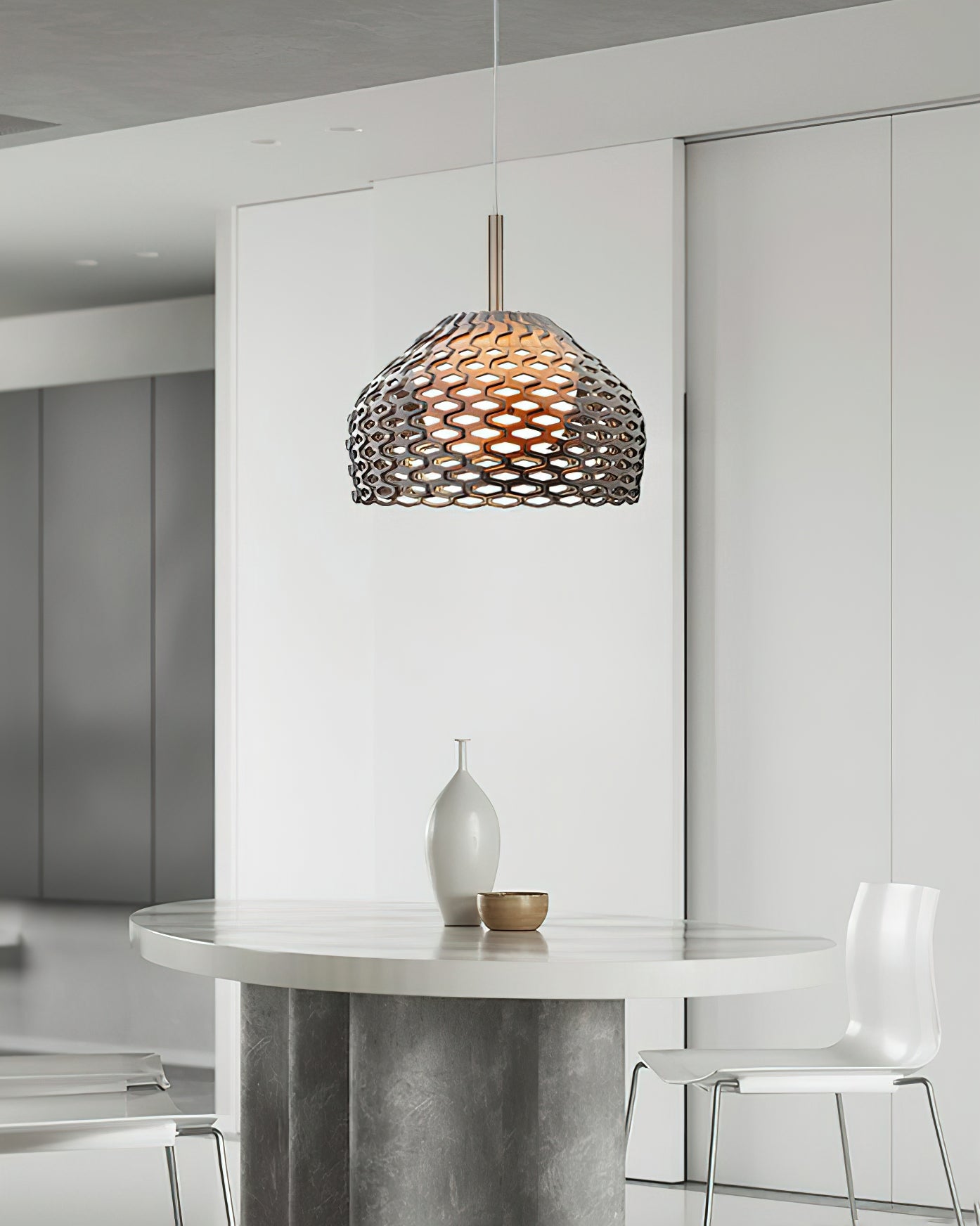 Ilsolion Individual Creativity Plastic Pendant Lamp-Neutral Decor