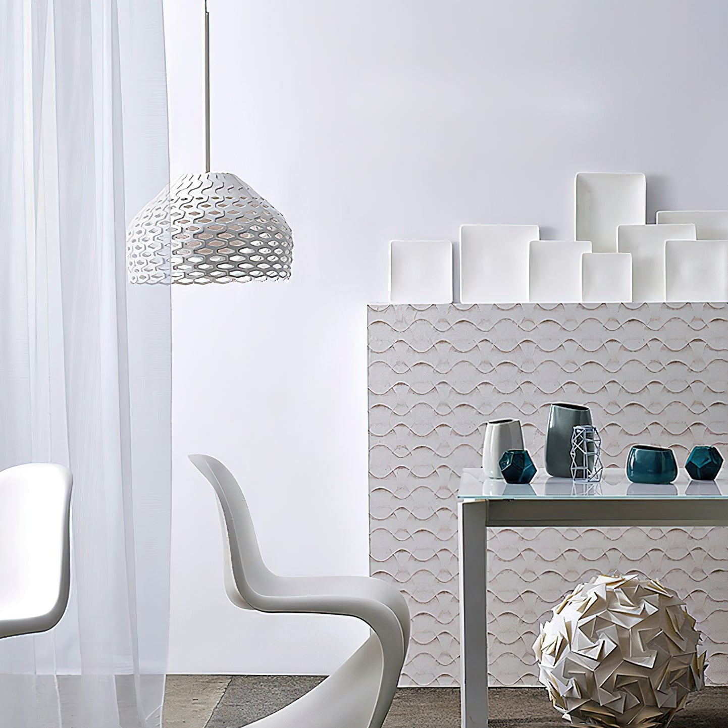 Ilsolion Individual Creativity Plastic Pendant Lamp-Neutral Decor
