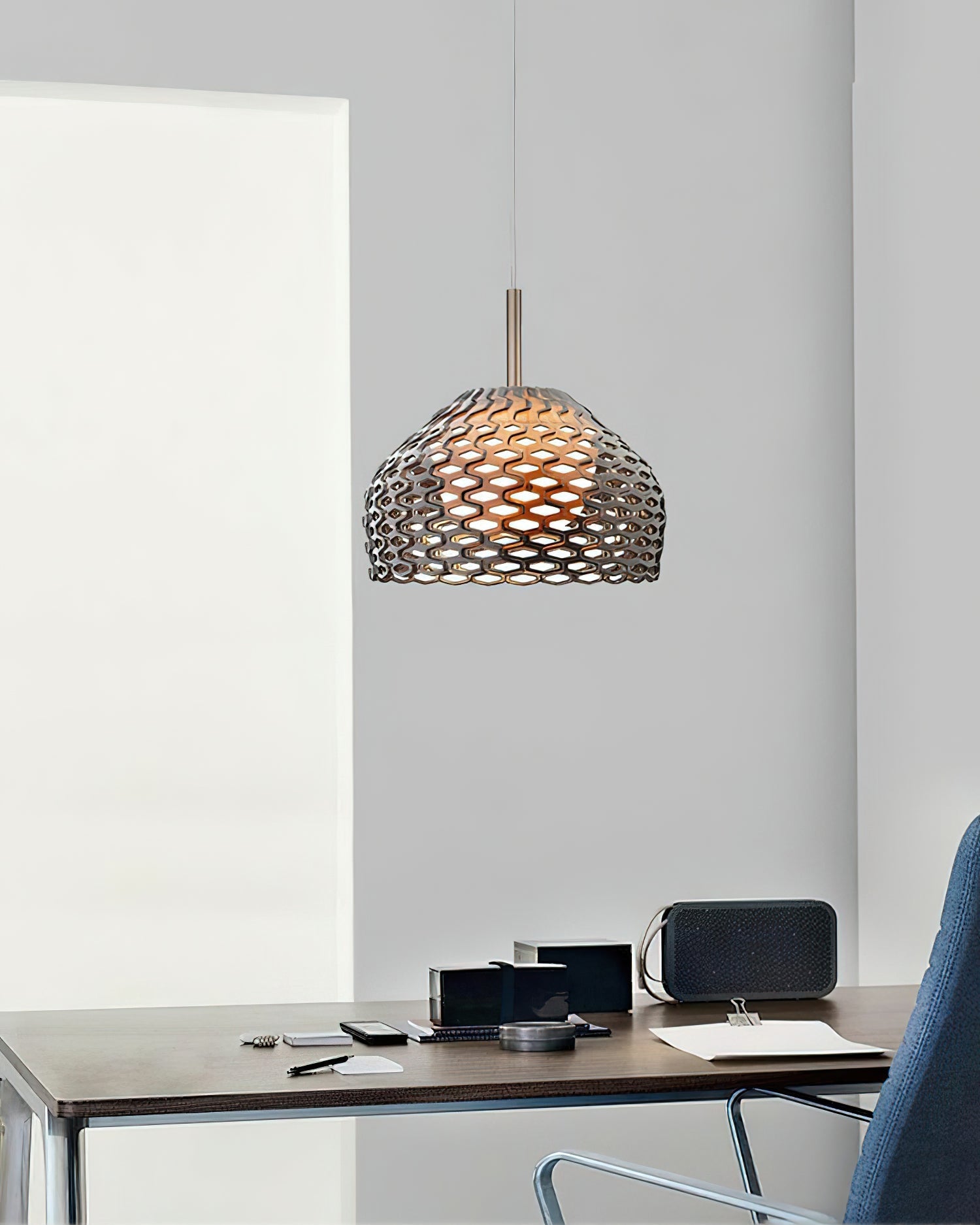 Ilsolion Individual Creativity Plastic Pendant Lamp-Neutral Decor