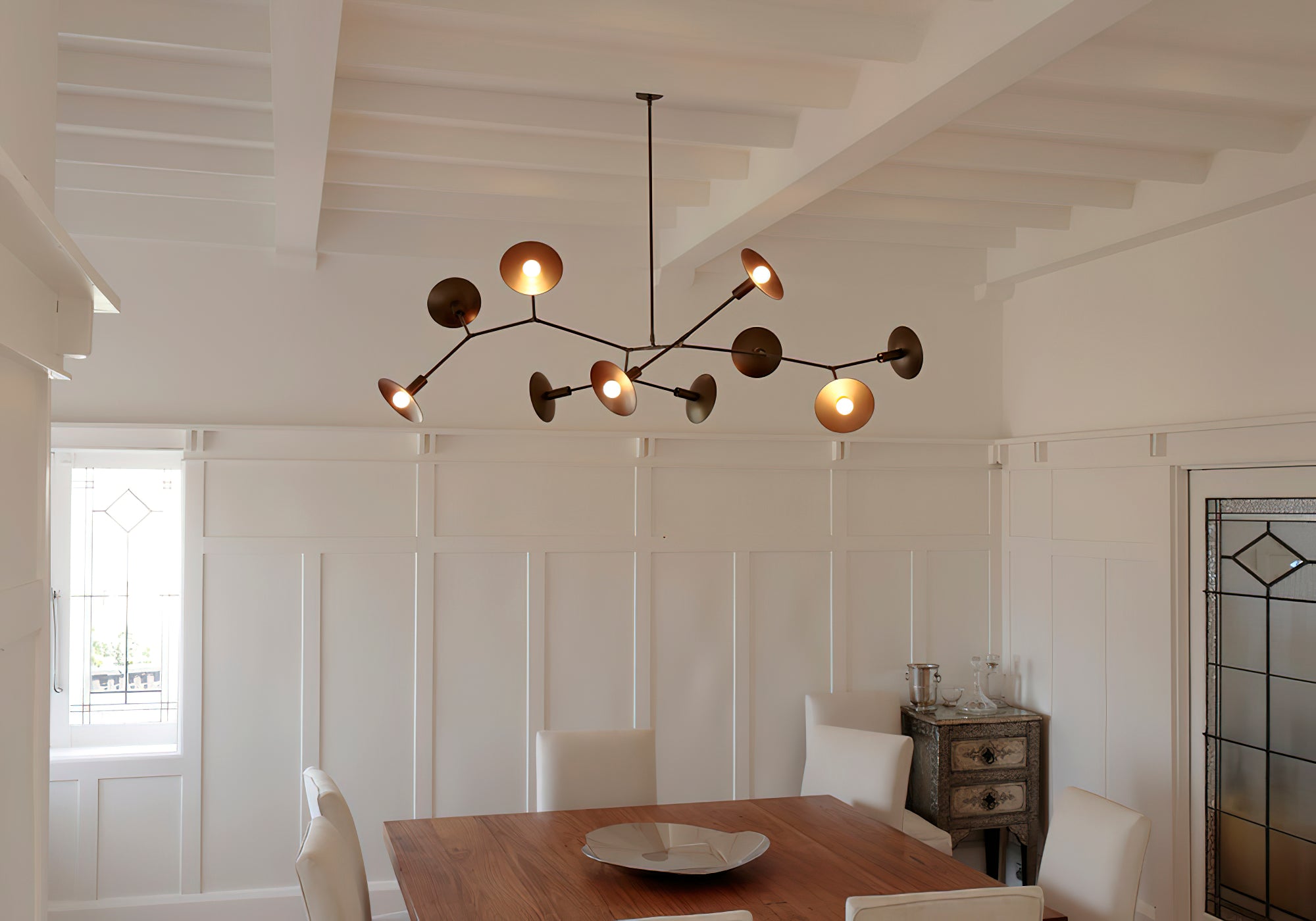 Tinduvyo Modern Minimalist Metal Glass Chandelier