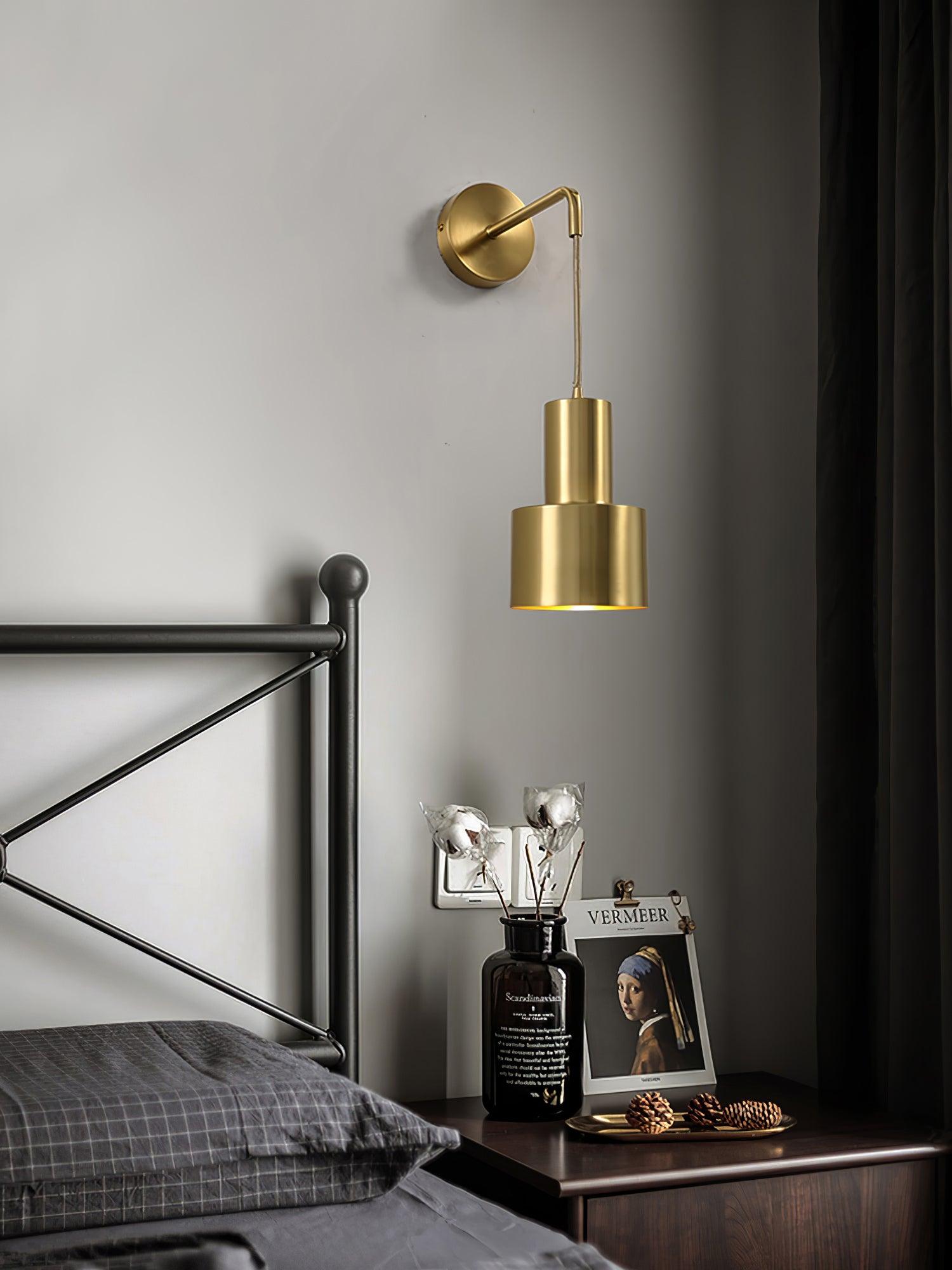 Alvina Modern Minimalist Brass Wall Light-Neutral Decor