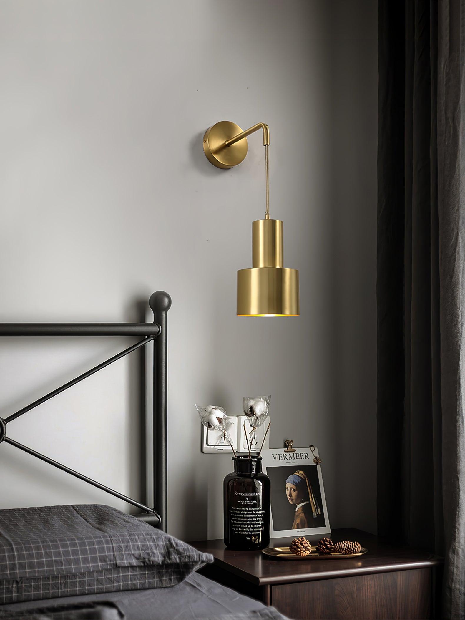 Alvina Modern Minimalist Brass Wall Light-Neutral Decor