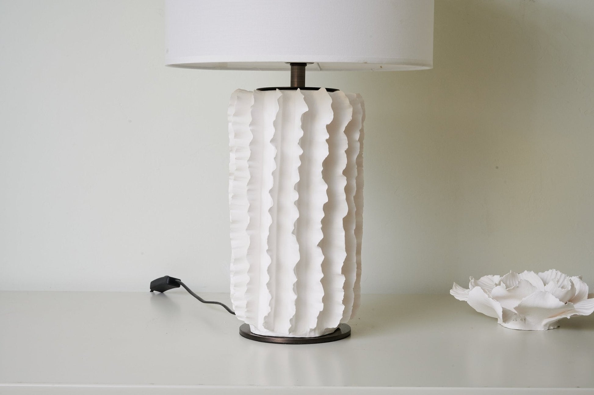 Evelyn Minimalist Ceramics Table Lamp-Neutral Decor