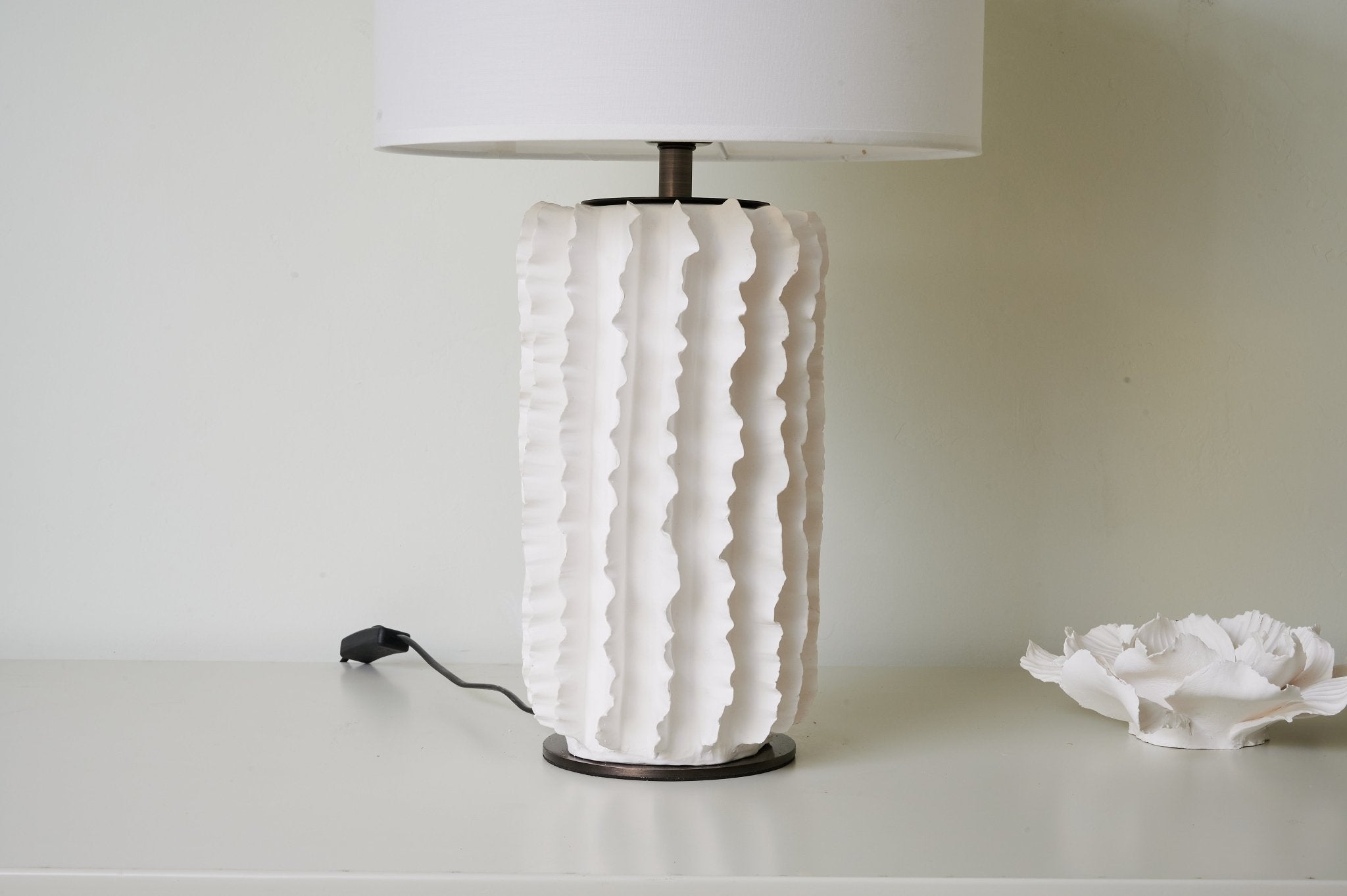 Evelyn Minimalist Ceramics Table Lamp-Neutral Decor