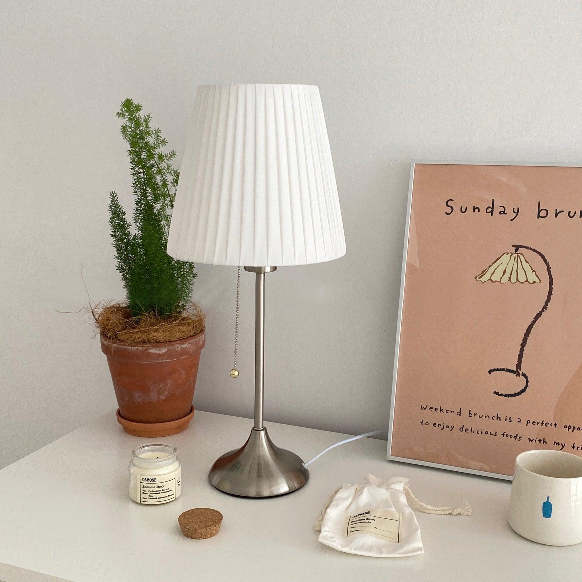 Simplicity Pleated Fabric Table Lamp-Neutral Decor