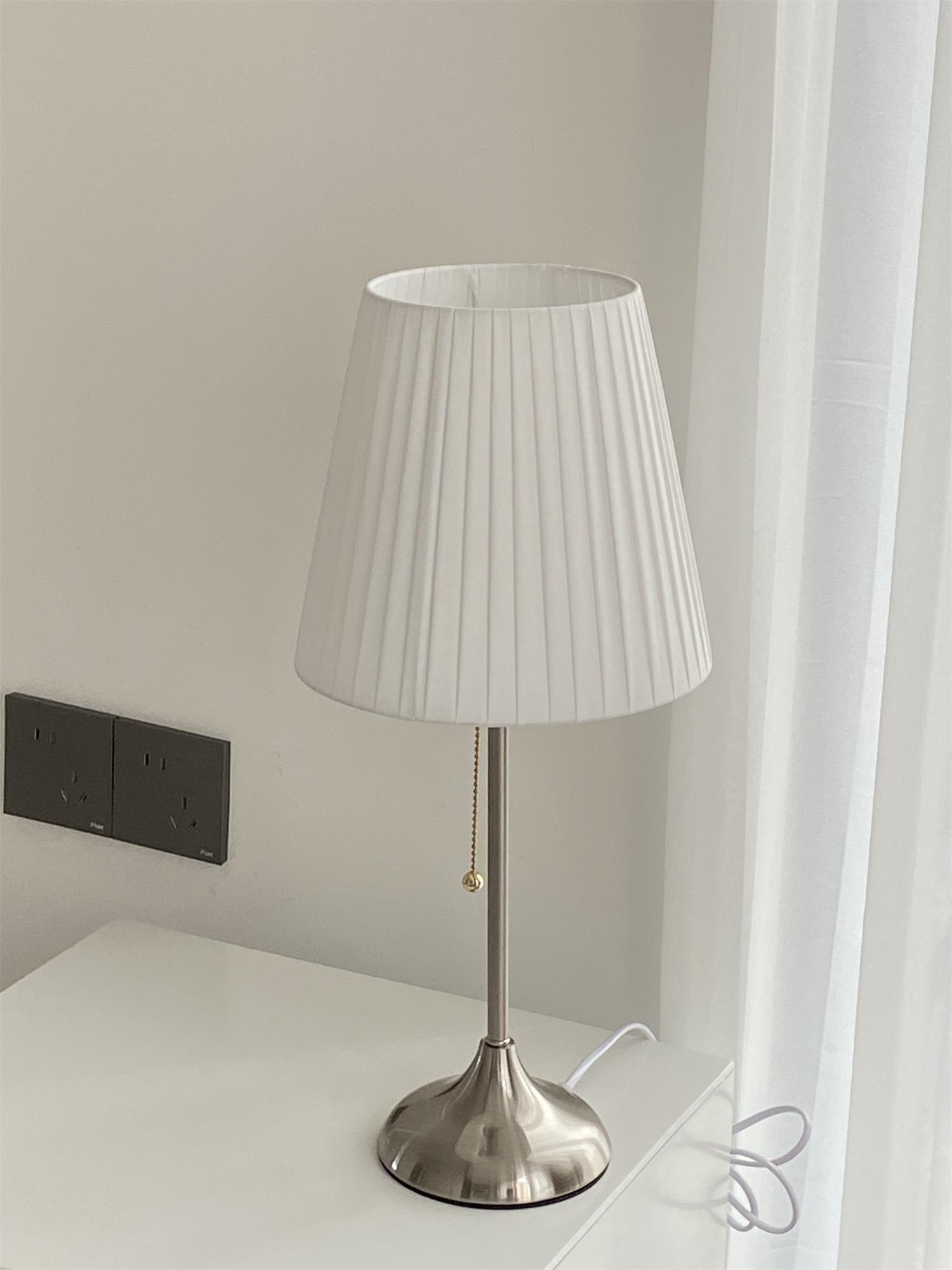 Simplicity Pleated Fabric Table Lamp-Neutral Decor