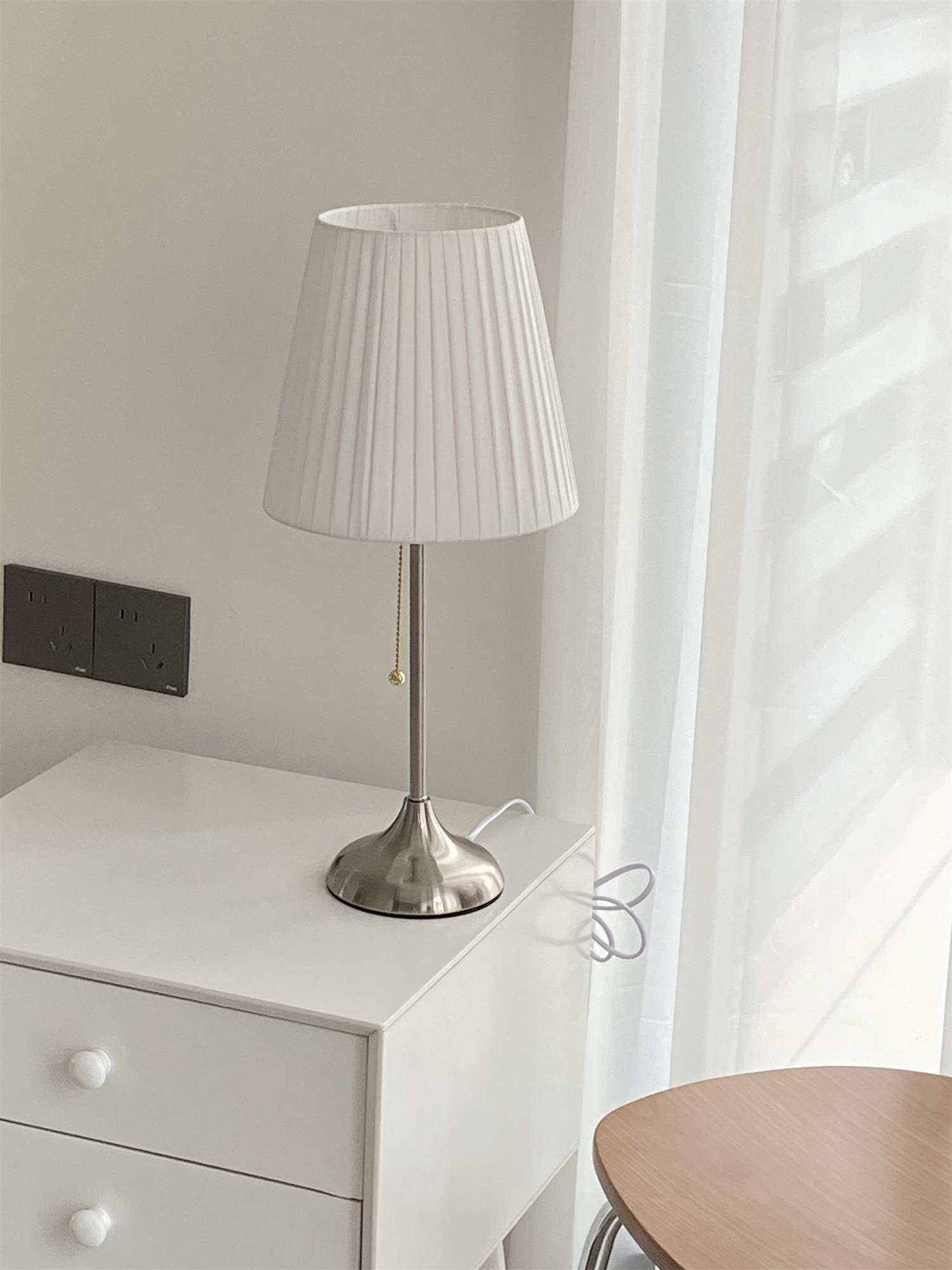 Simplicity Pleated Fabric Table Lamp-Neutral Decor