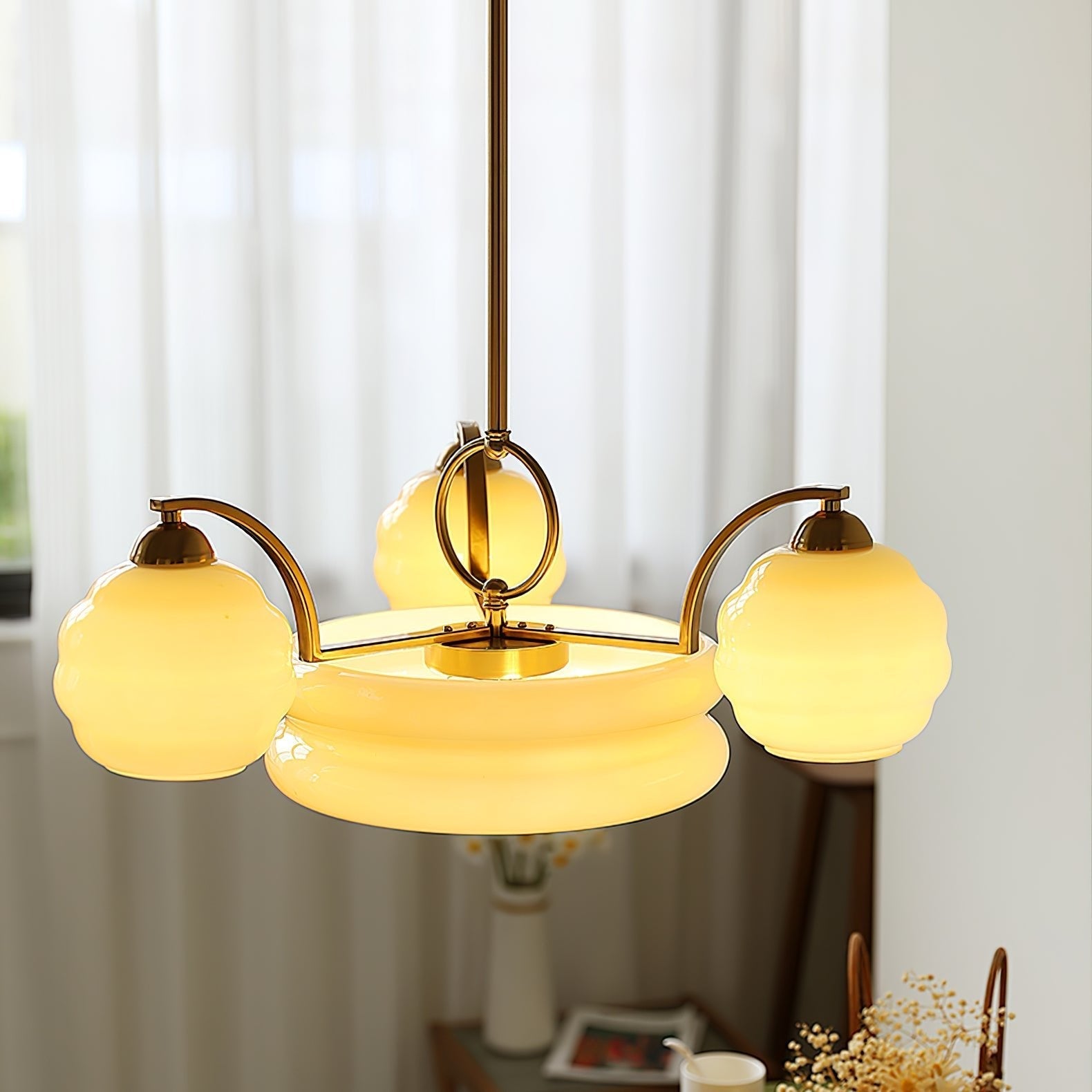 Lustra Chandelier Art Deco Vintage Gold Glass Shades-Neutral Decor