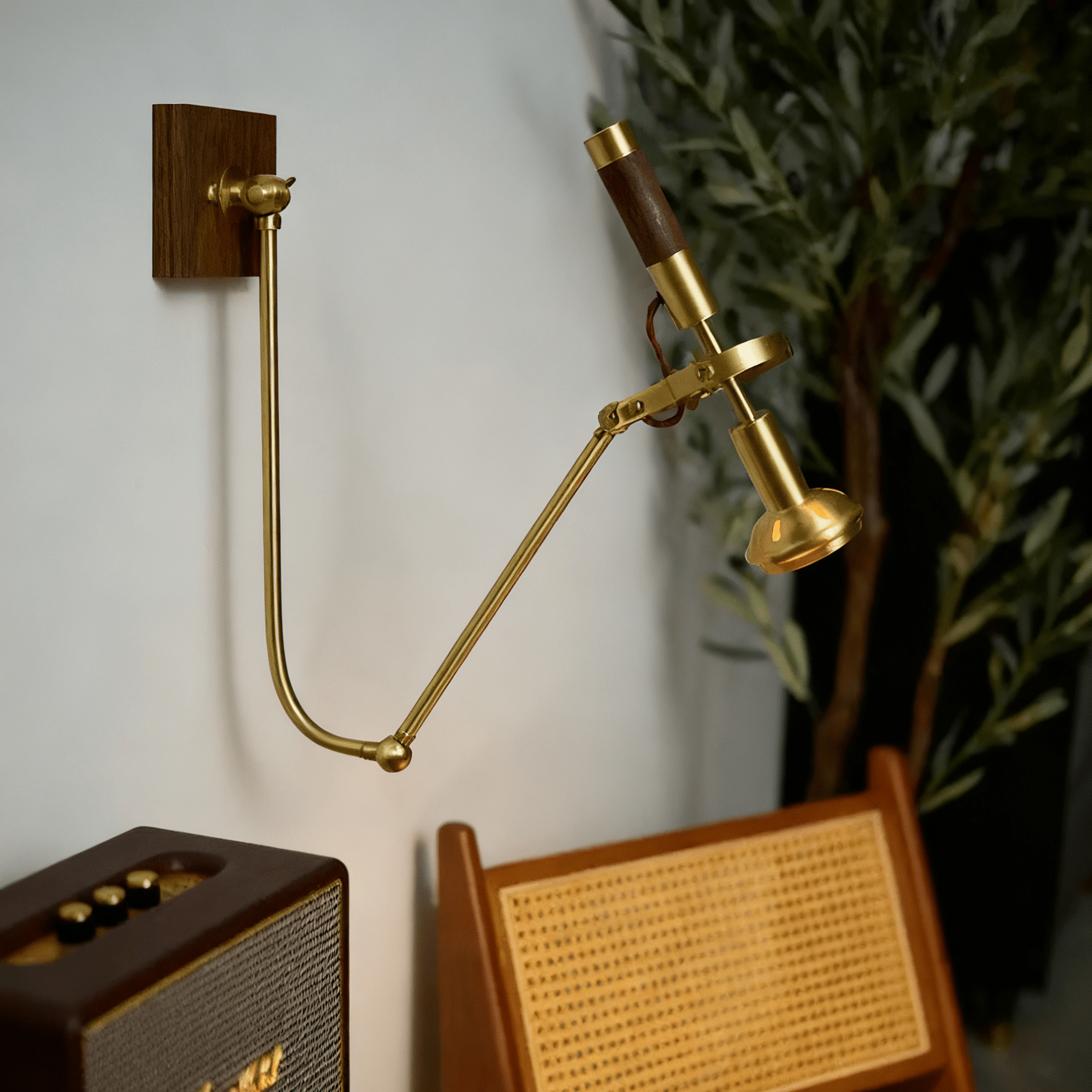 Nisryn Wall Light-Neutral Decor