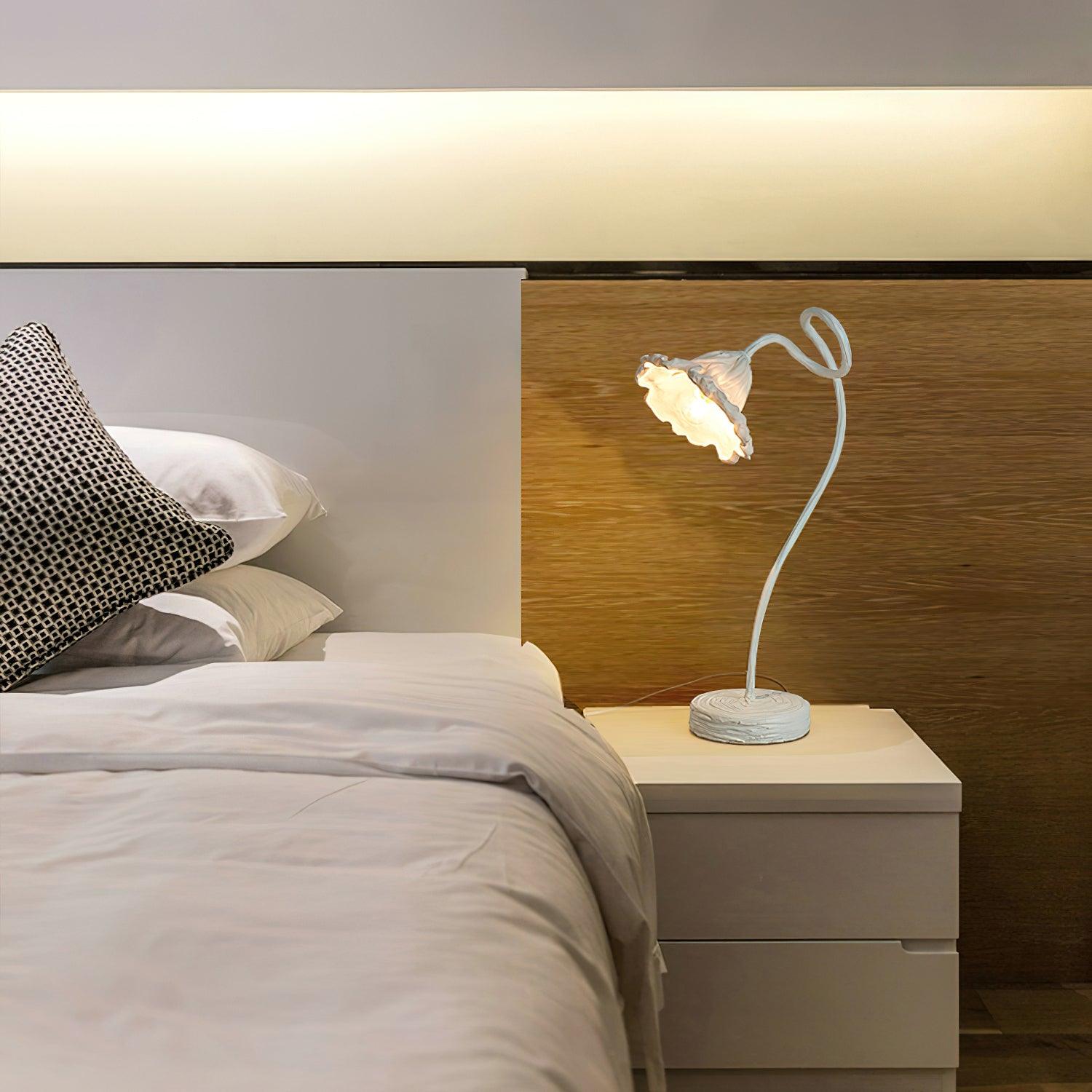 Nexo Resin Table Lamp-Neutral Decor