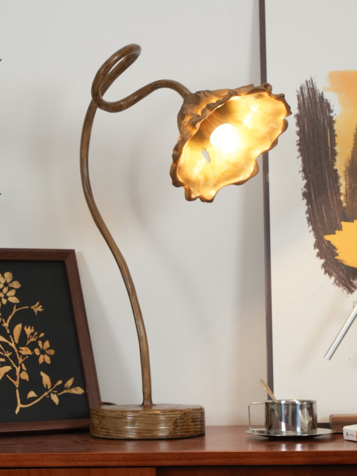 Nexo Resin Table Lamp-Neutral Decor