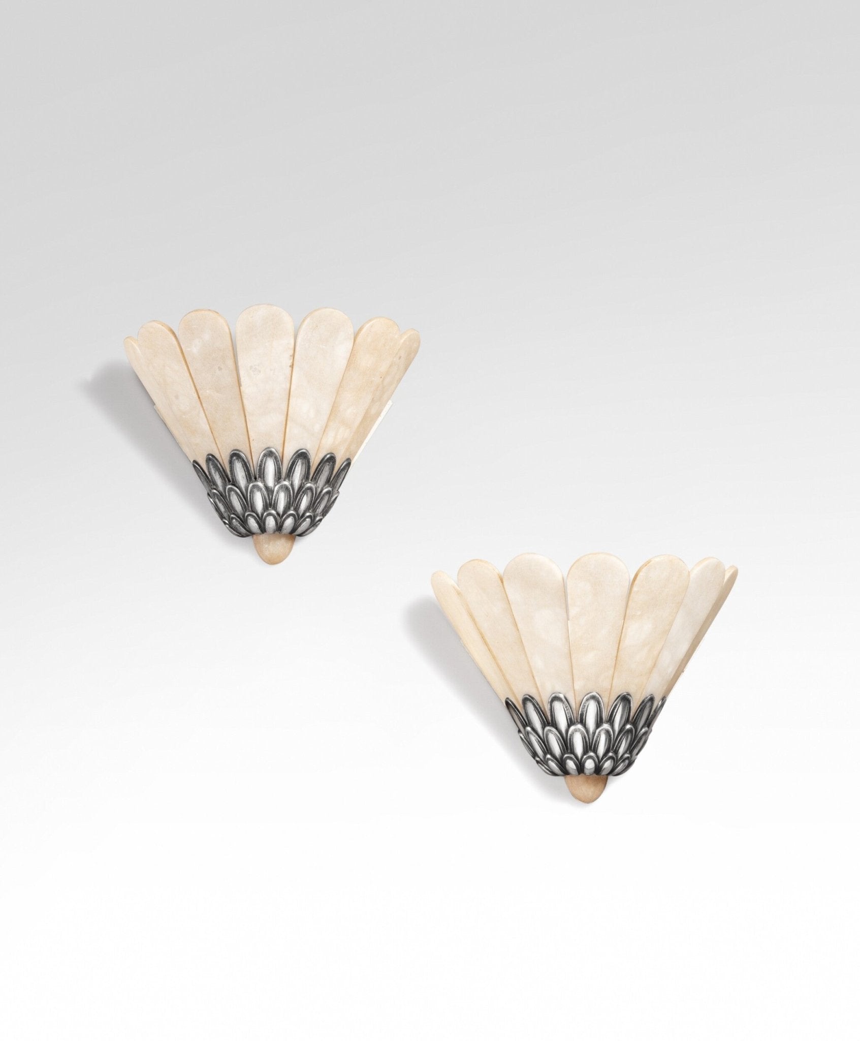 Marbe Vintage Alabaster Petal Wall Lamp-Neutral Decor