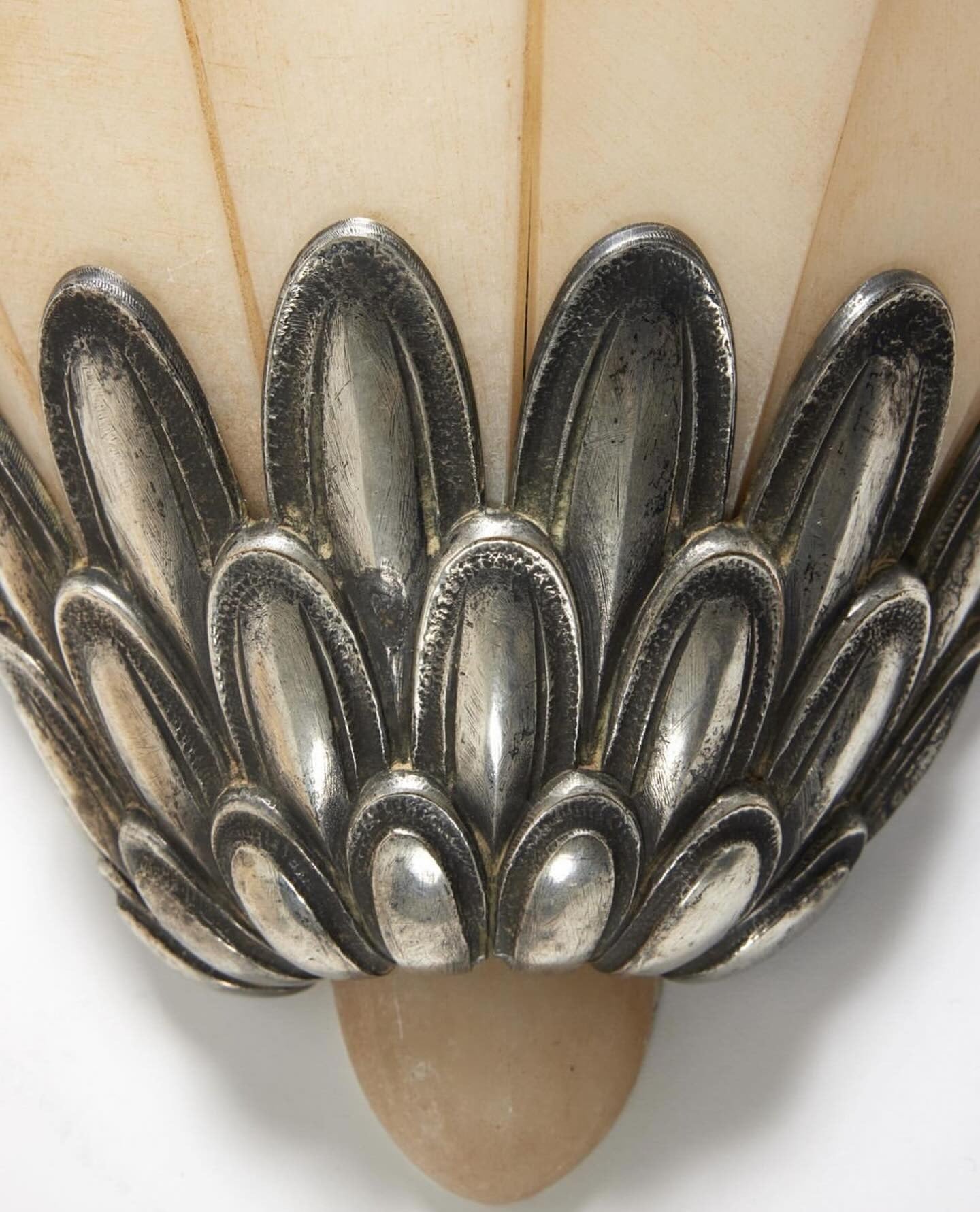 Marbe Vintage Alabaster Petal Wall Lamp-Neutral Decor