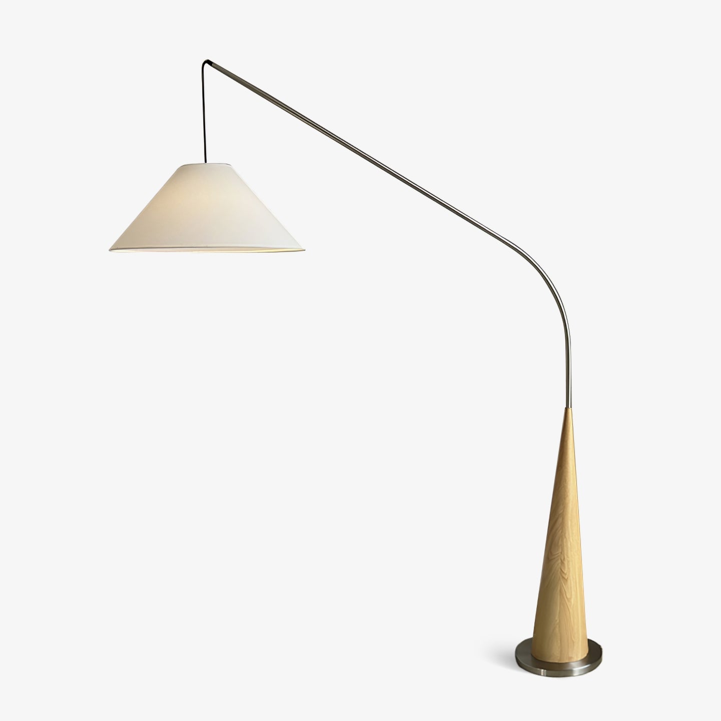 Uriah Minimalist Fabric Floor Lamp-Neutral Decor