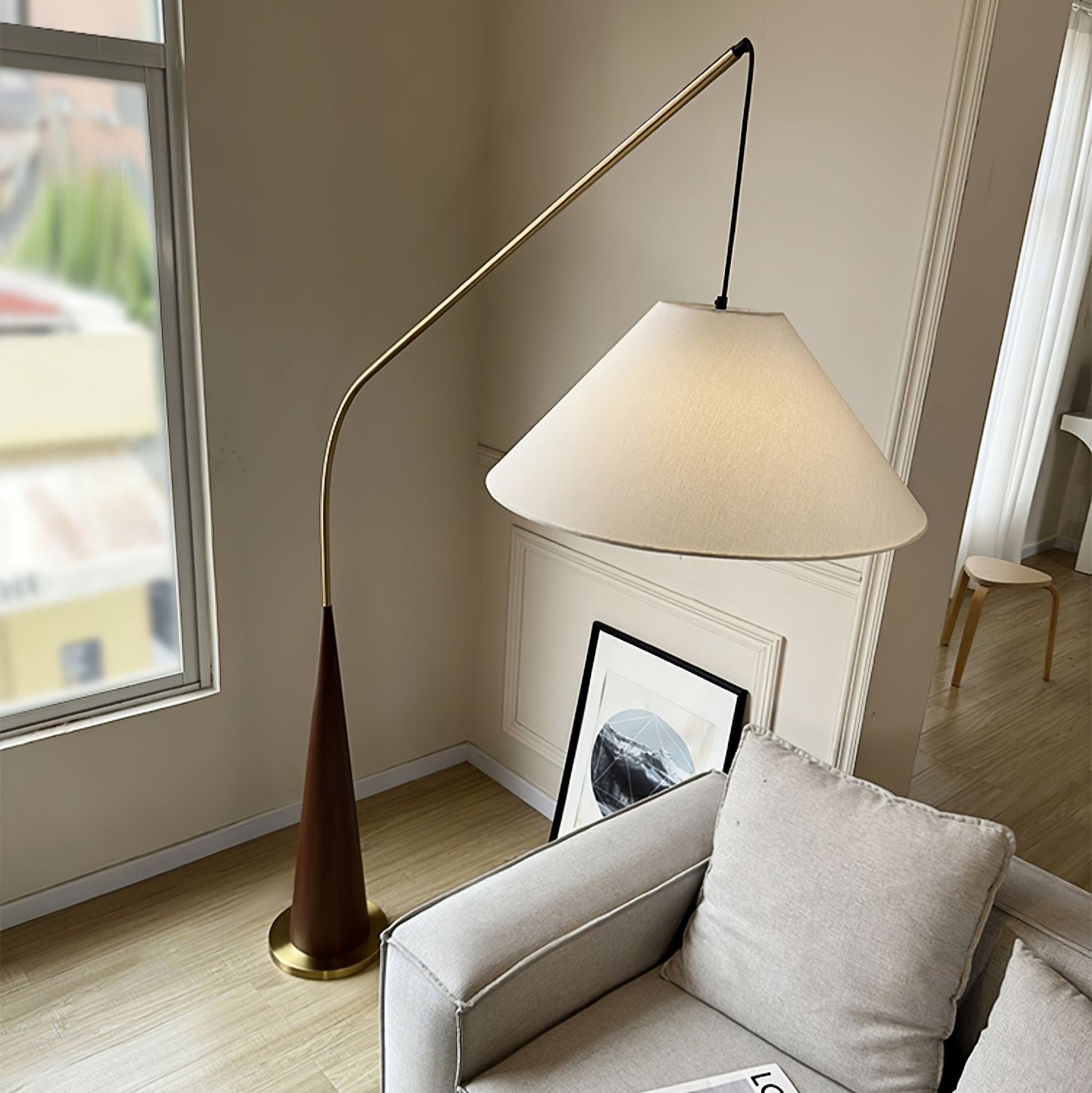 Uriah Minimalist Fabric Floor Lamp-Neutral Decor