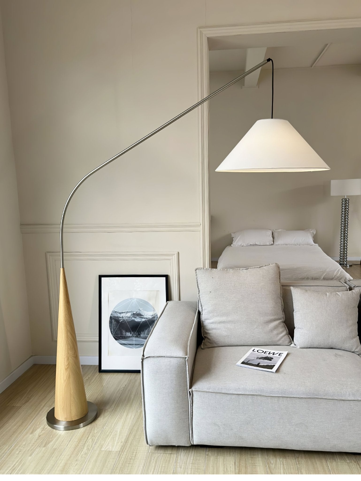 Uriah Minimalist Fabric Floor Lamp-Neutral Decor