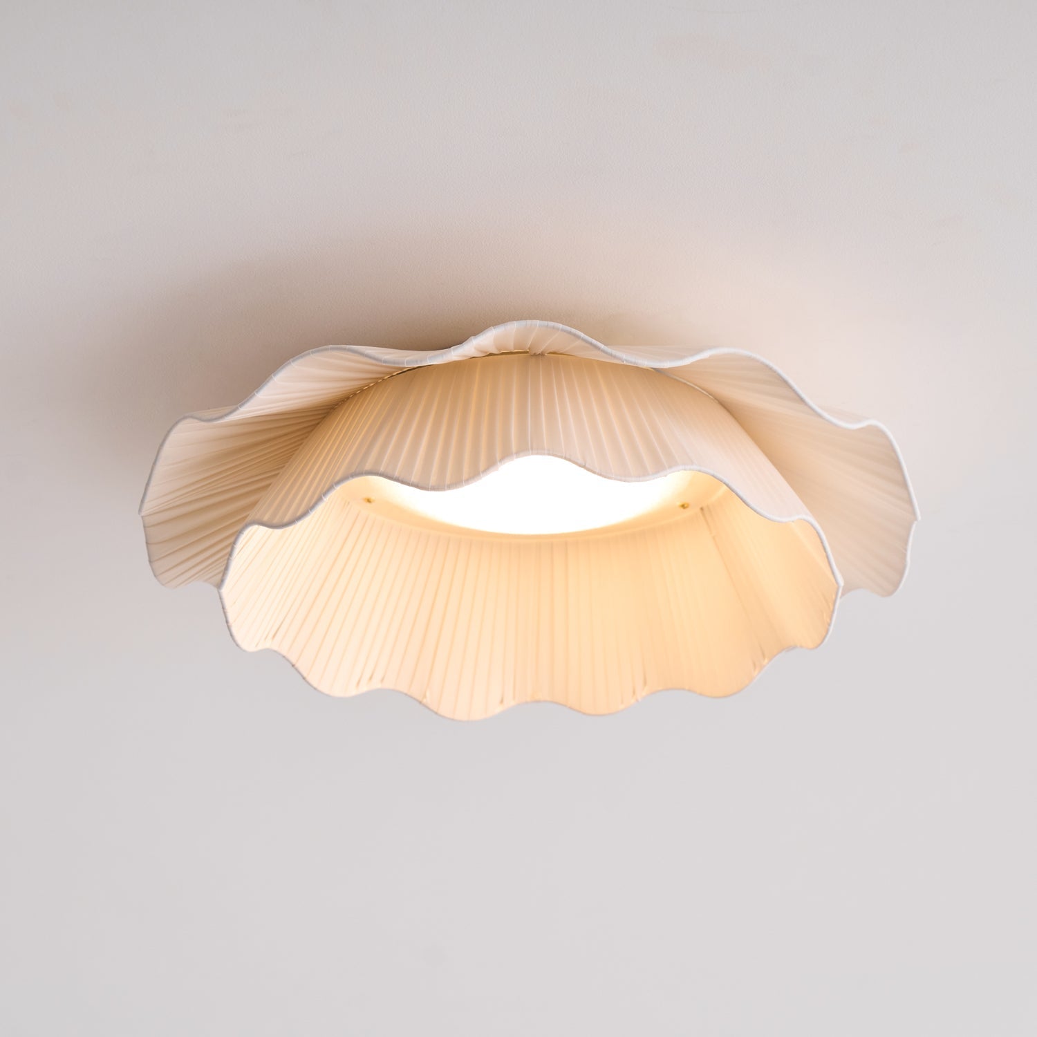 Mylirira Premium Elegance Wave Brass Fabric Ceiling Lamp-Neutral Decor