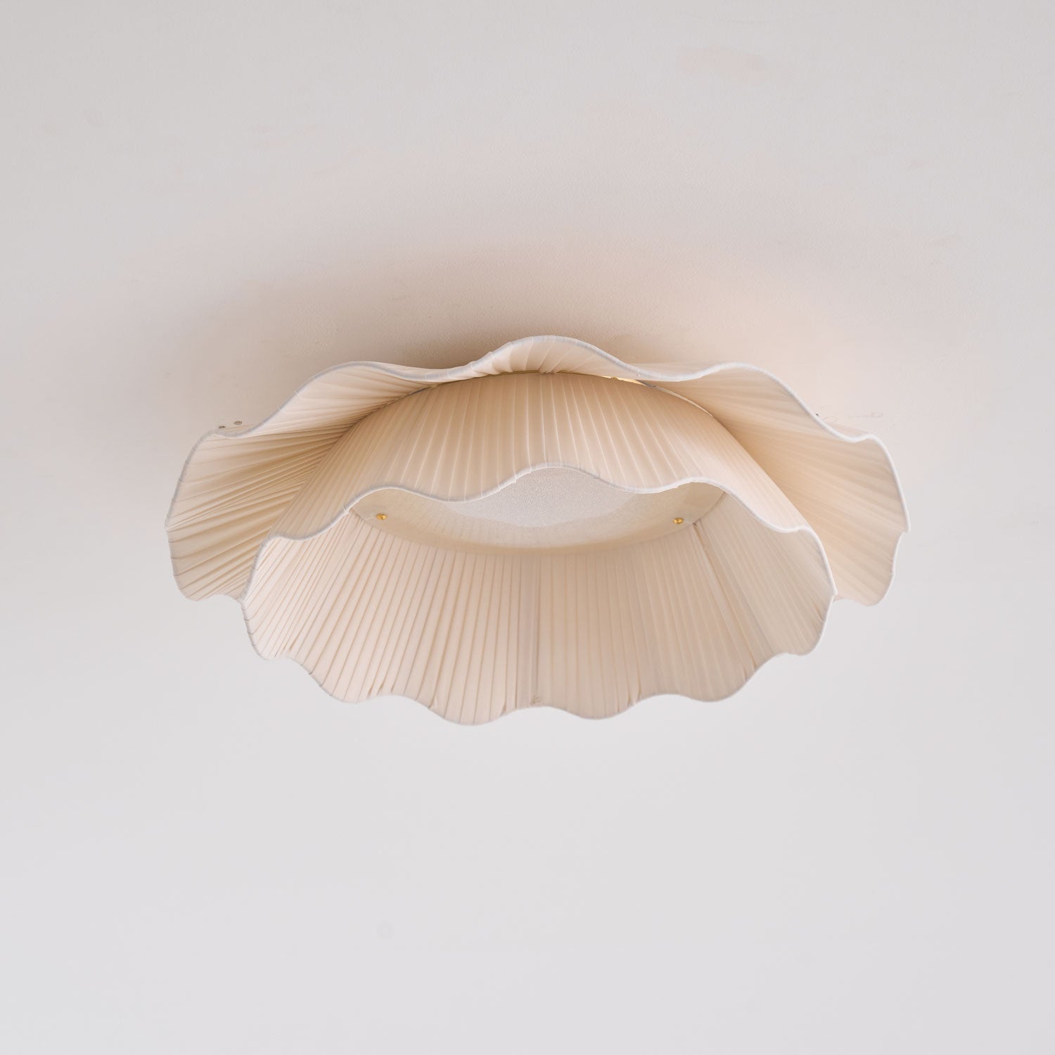 Mylirira Premium Elegance Wave Brass Fabric Ceiling Lamp-Neutral Decor