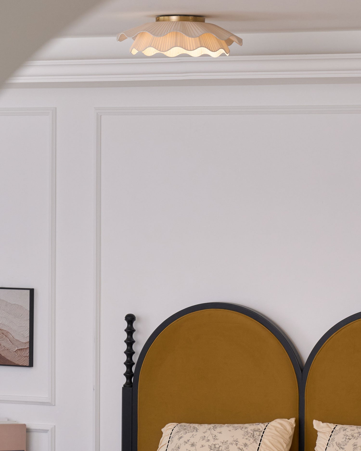 Mylirira Premium Elegance Wave Brass Fabric Ceiling Lamp-Neutral Decor