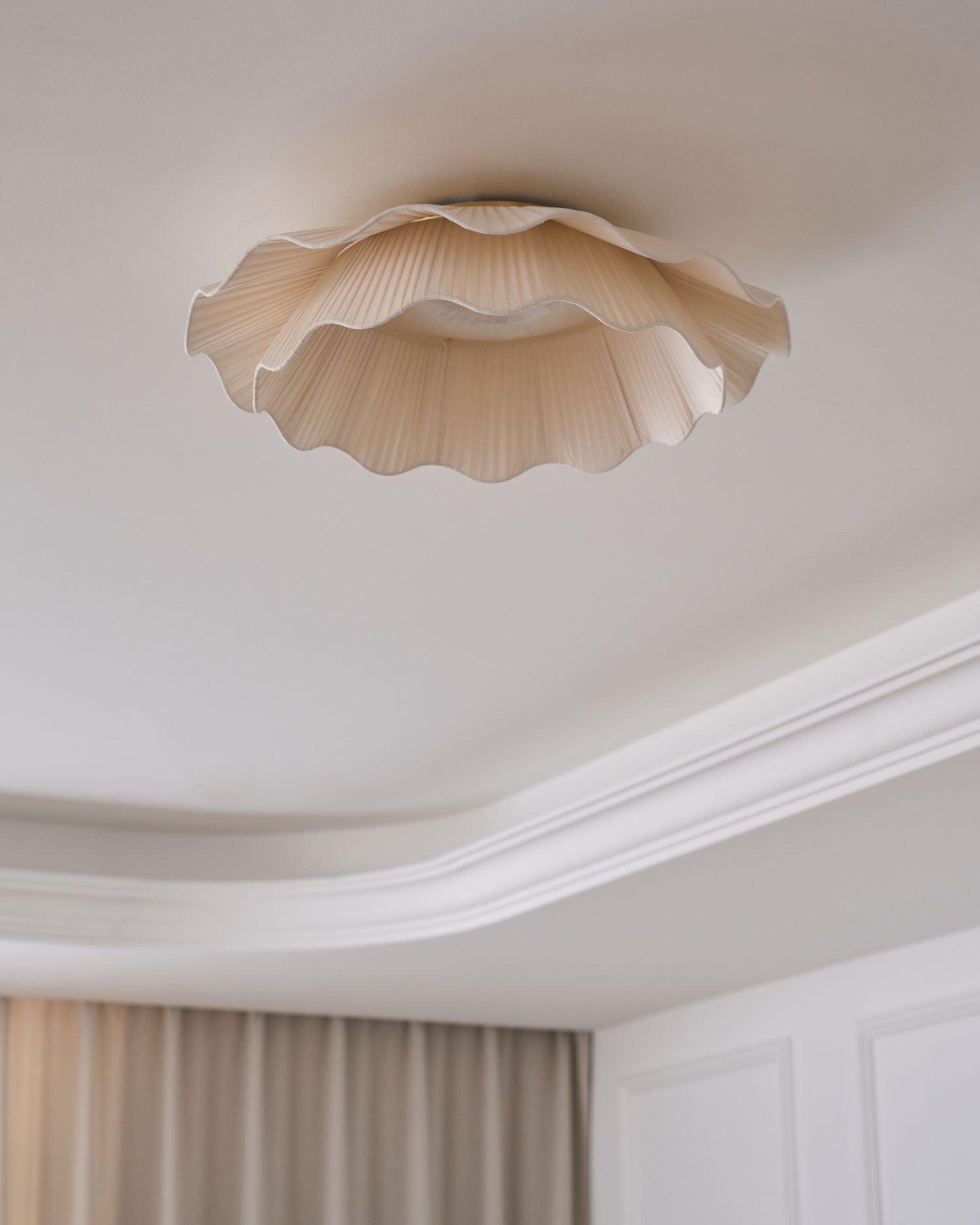 Mylirira Premium Elegance Wave Brass Fabric Ceiling Lamp-Neutral Decor