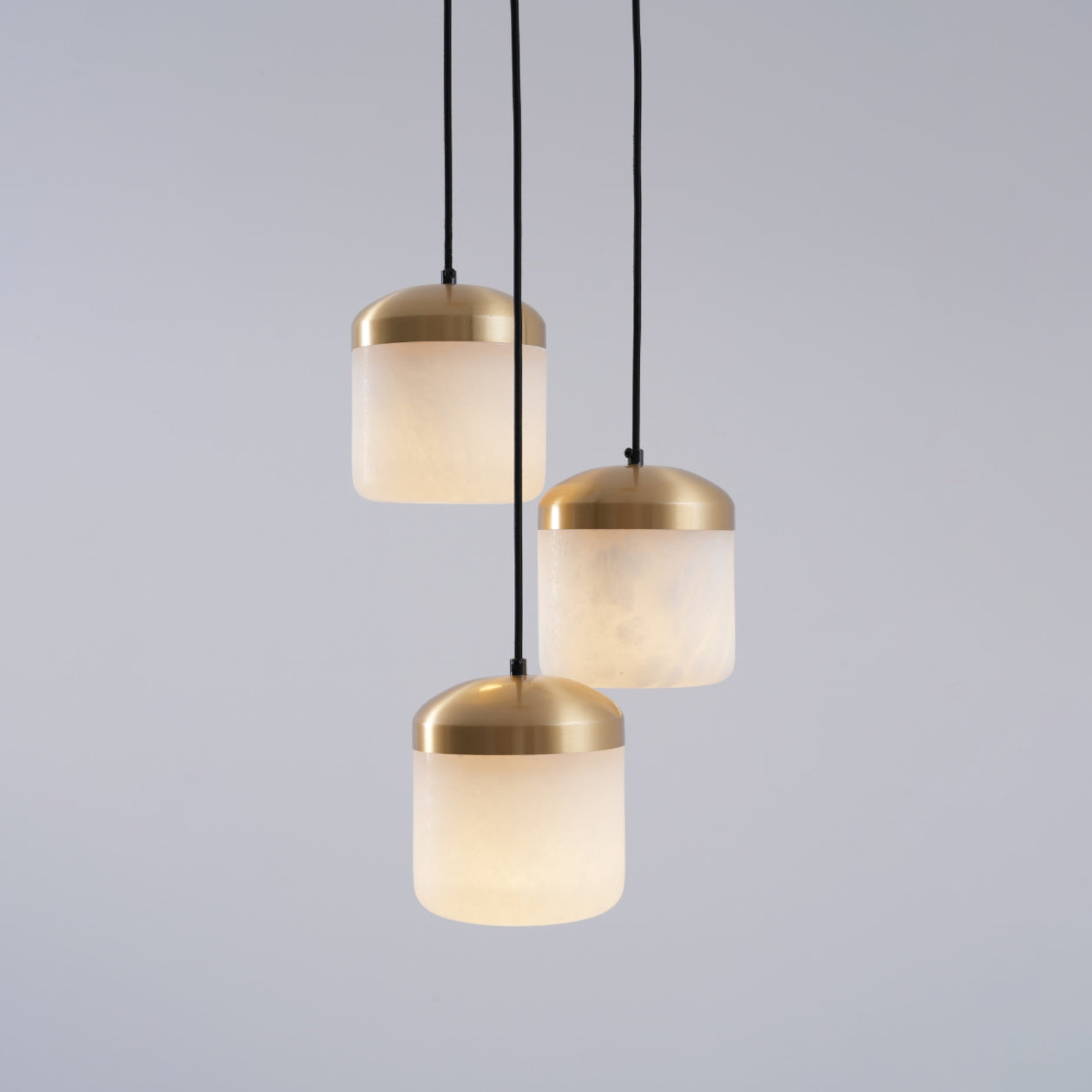 Asta Alabaster Pendant Lamp, three-head cluster, close-up.