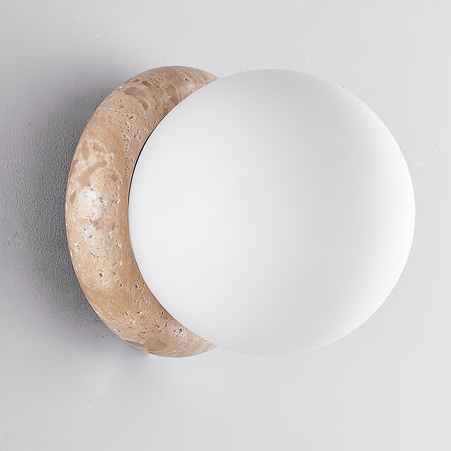 Caliror Round-Plate Travertine Wall Light-Neutral Decor