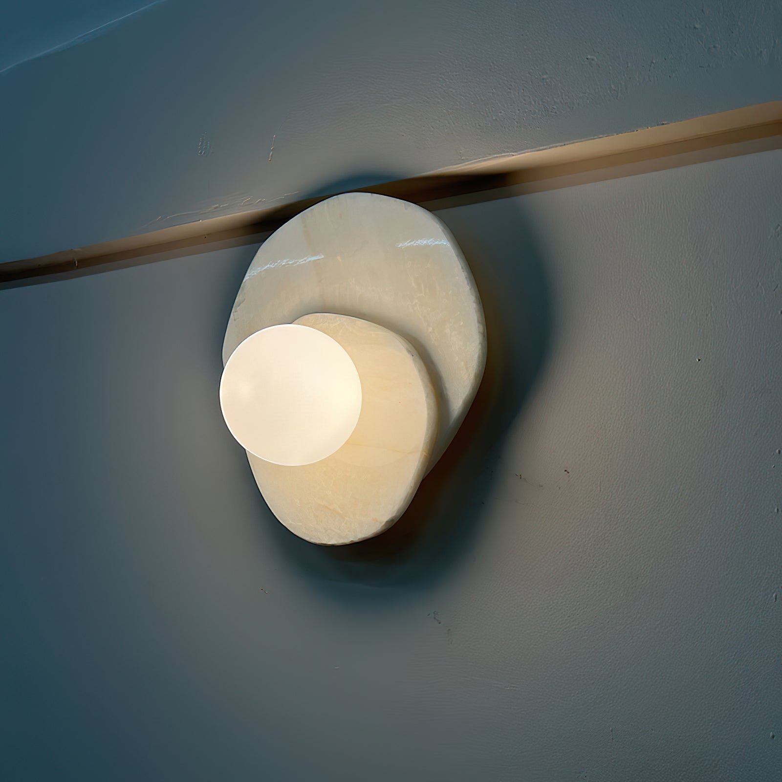 Alorarae Organic Alabaster Wall Light-Neutral Decor