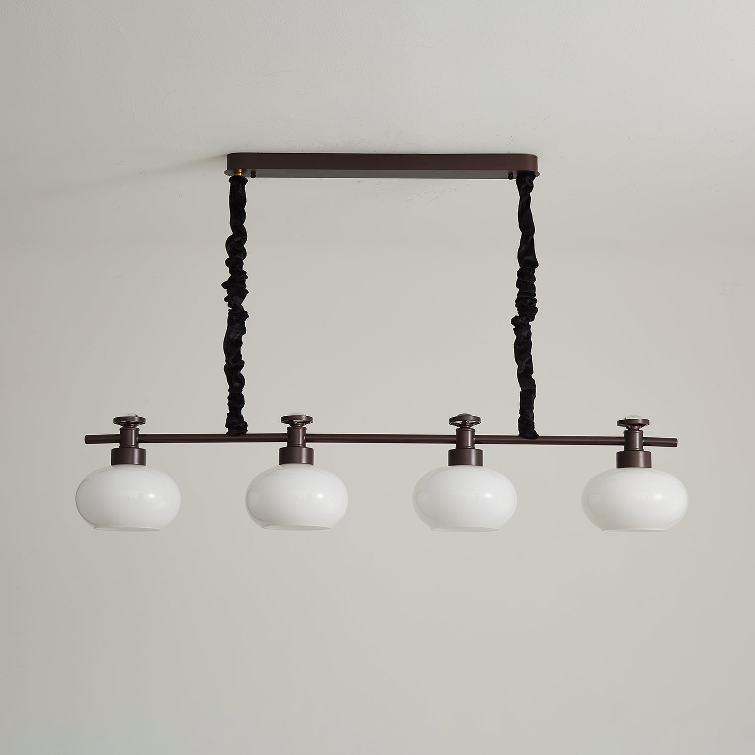 Althaen Elegance Vintage Glass Chandelier-Neutral Decor