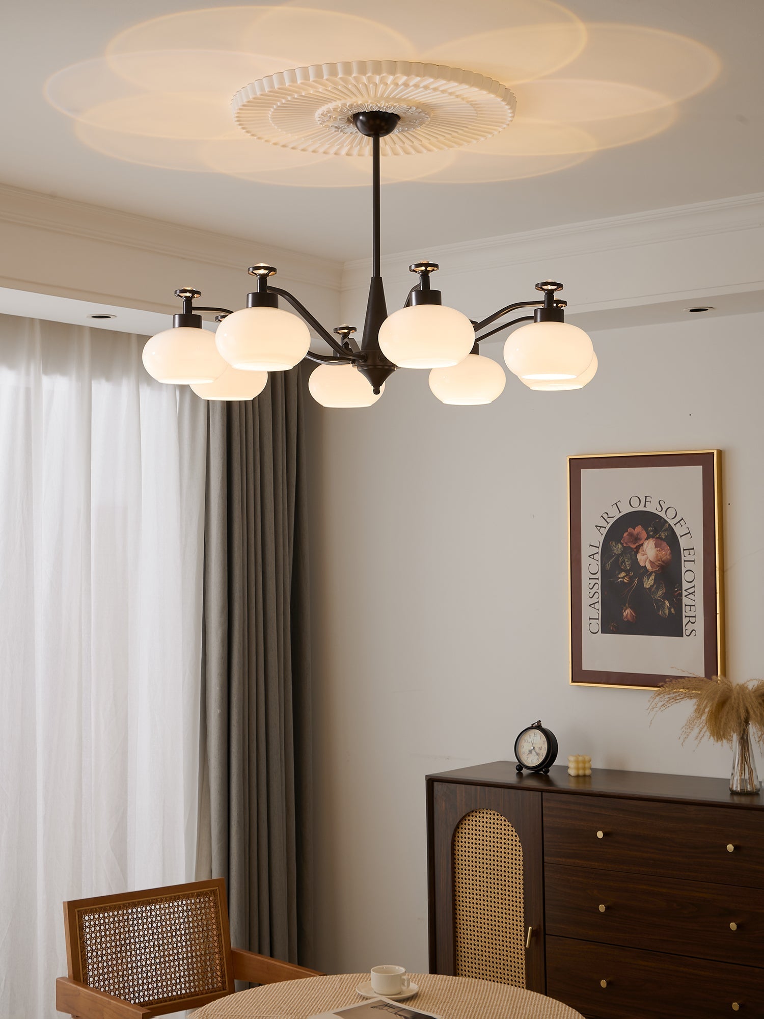 Althaen Elegance Vintage Glass Chandelier-Neutral Decor