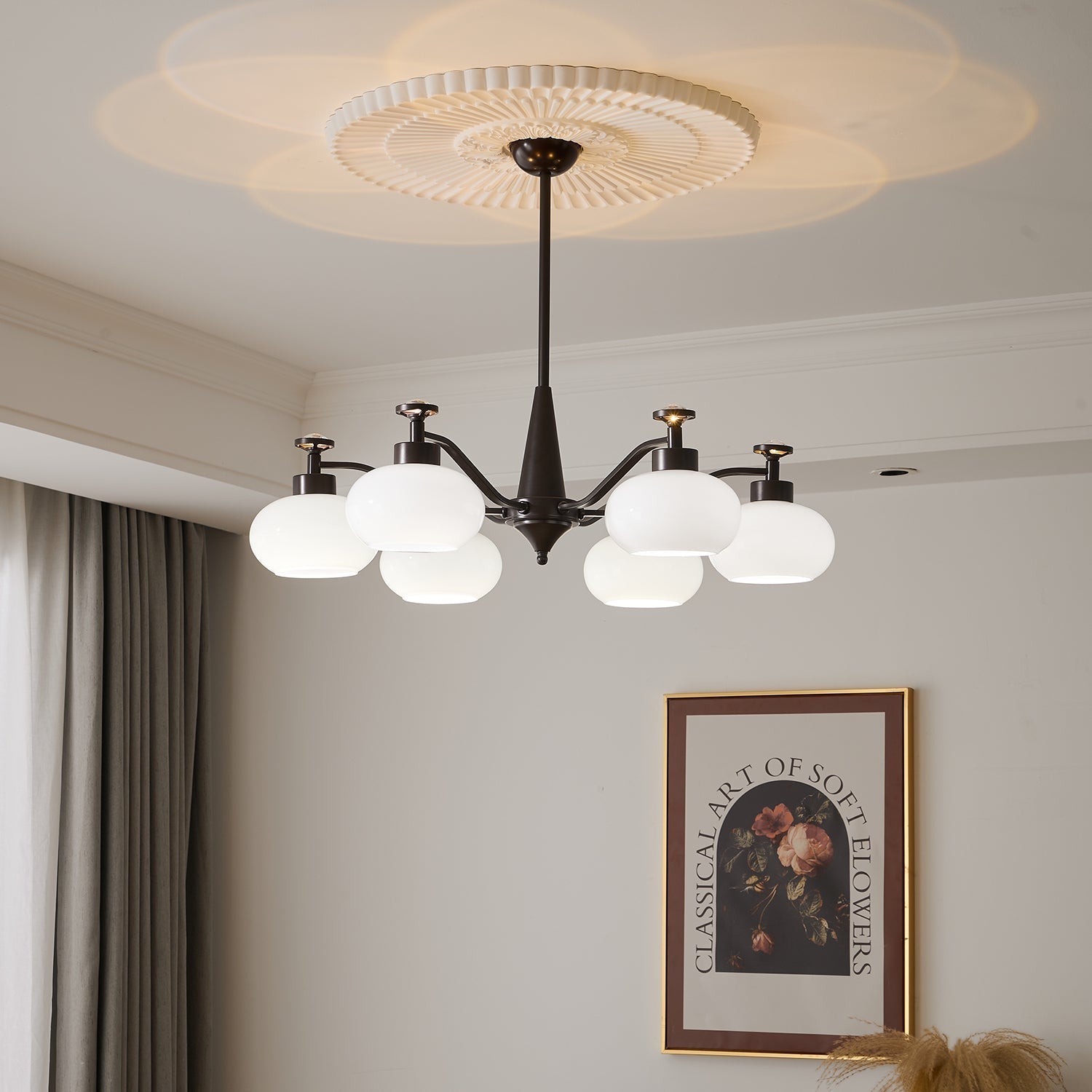 Althaen Elegance Vintage Glass Chandelier-Neutral Decor