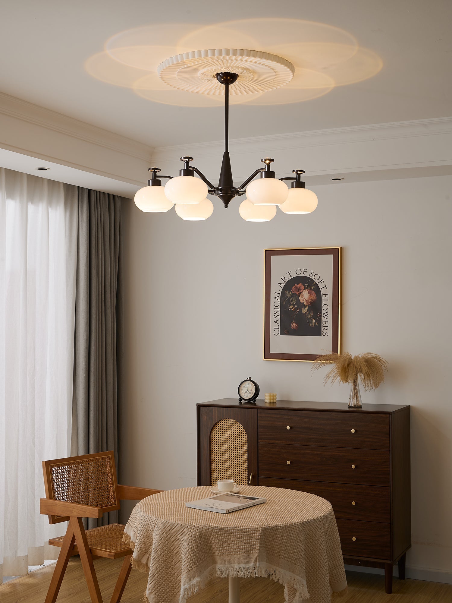 Althaen Elegance Vintage Glass Chandelier-Neutral Decor