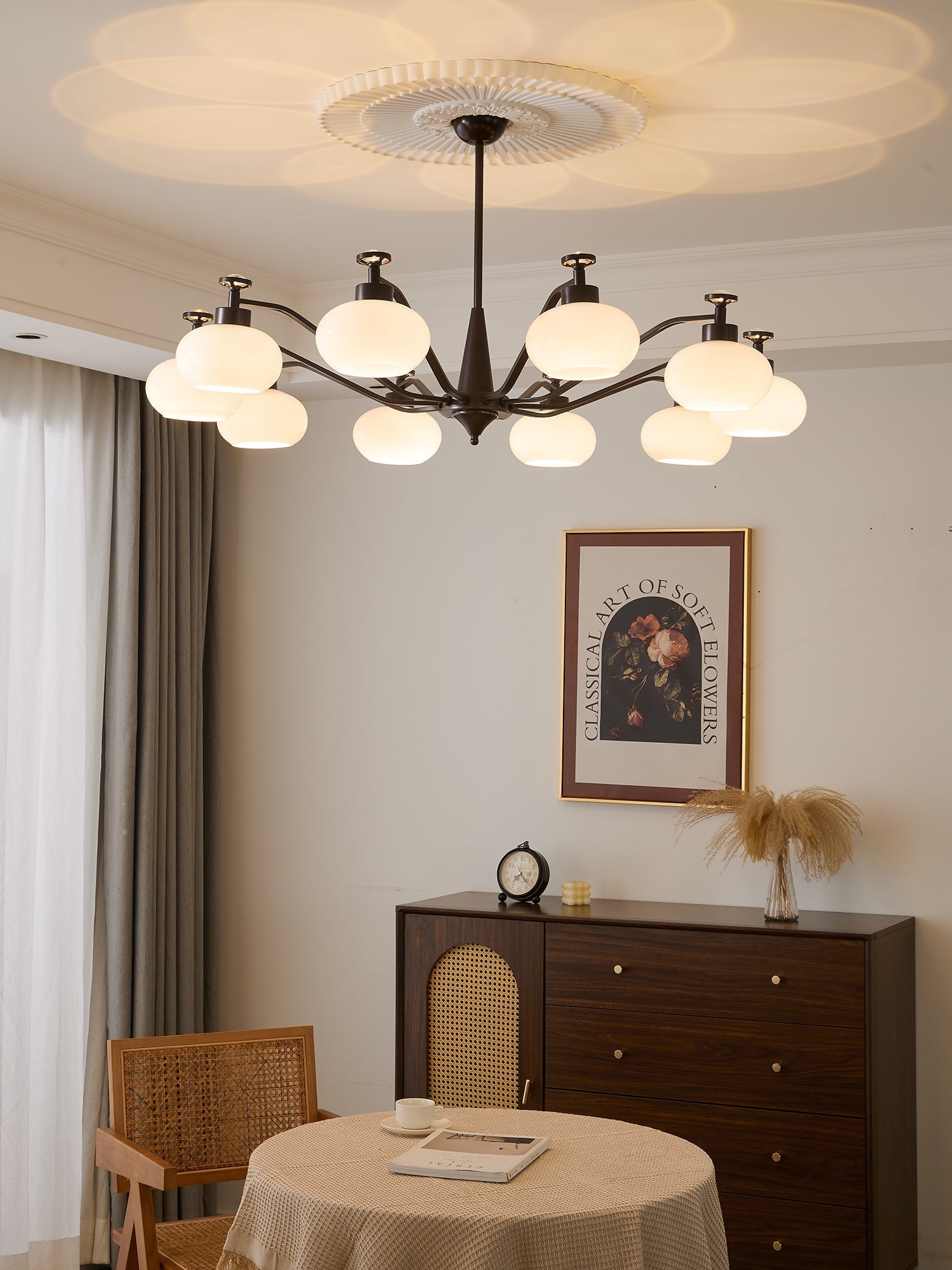 Althaen Elegance Vintage Glass Chandelier-Neutral Decor