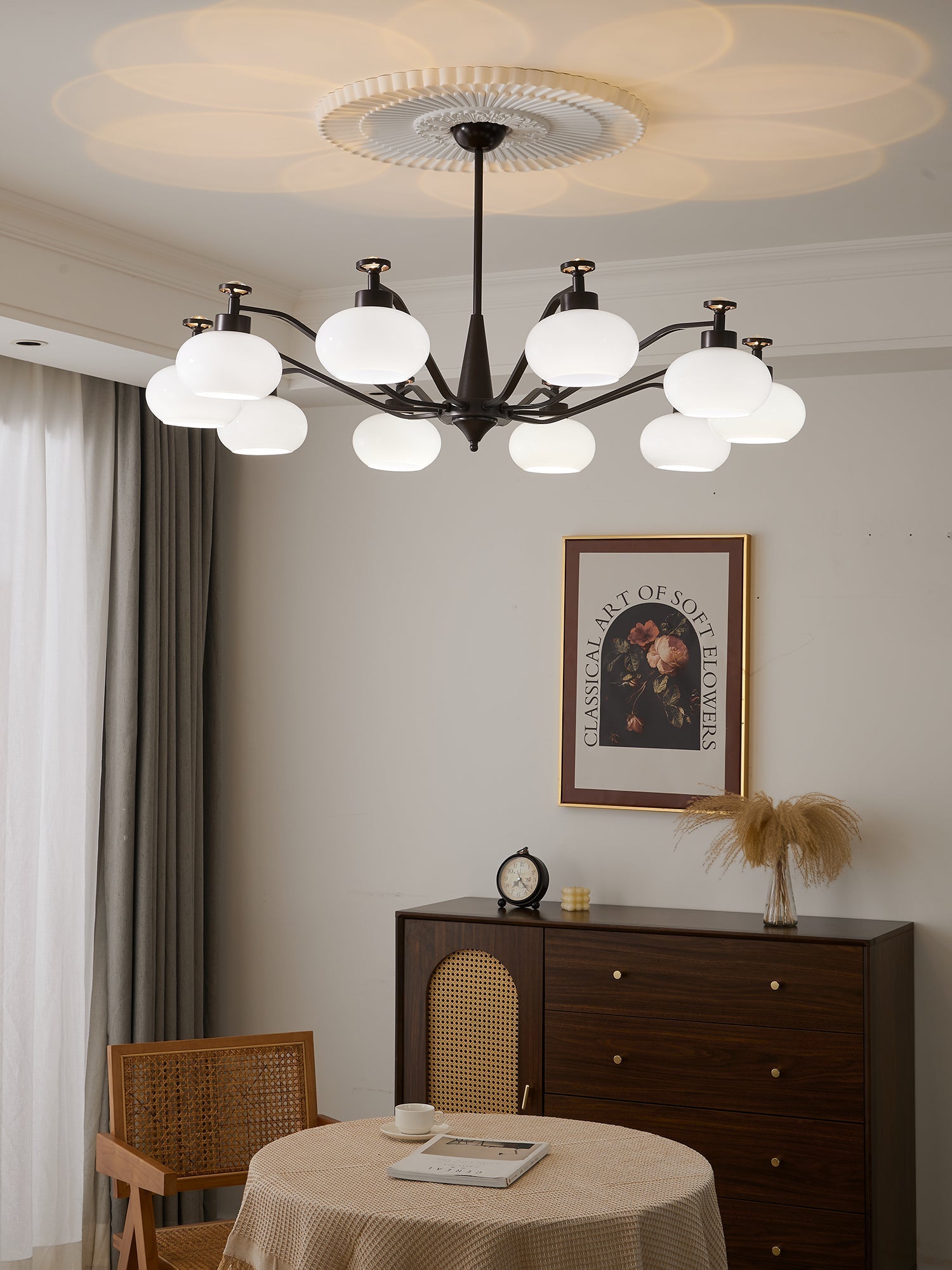 Althaen Elegance Vintage Glass Chandelier-Neutral Decor