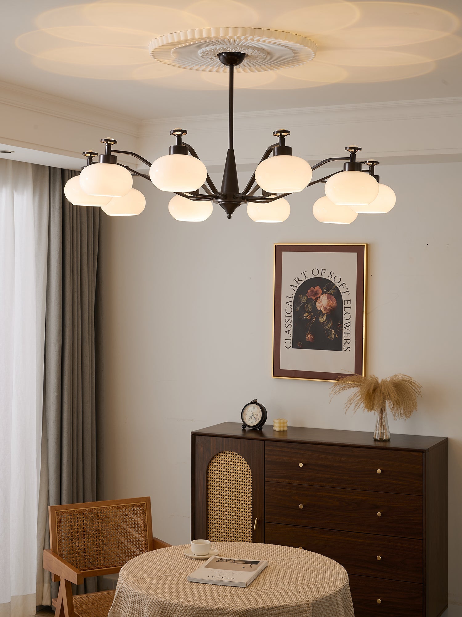 Althaen Elegance Vintage Glass Chandelier-Neutral Decor