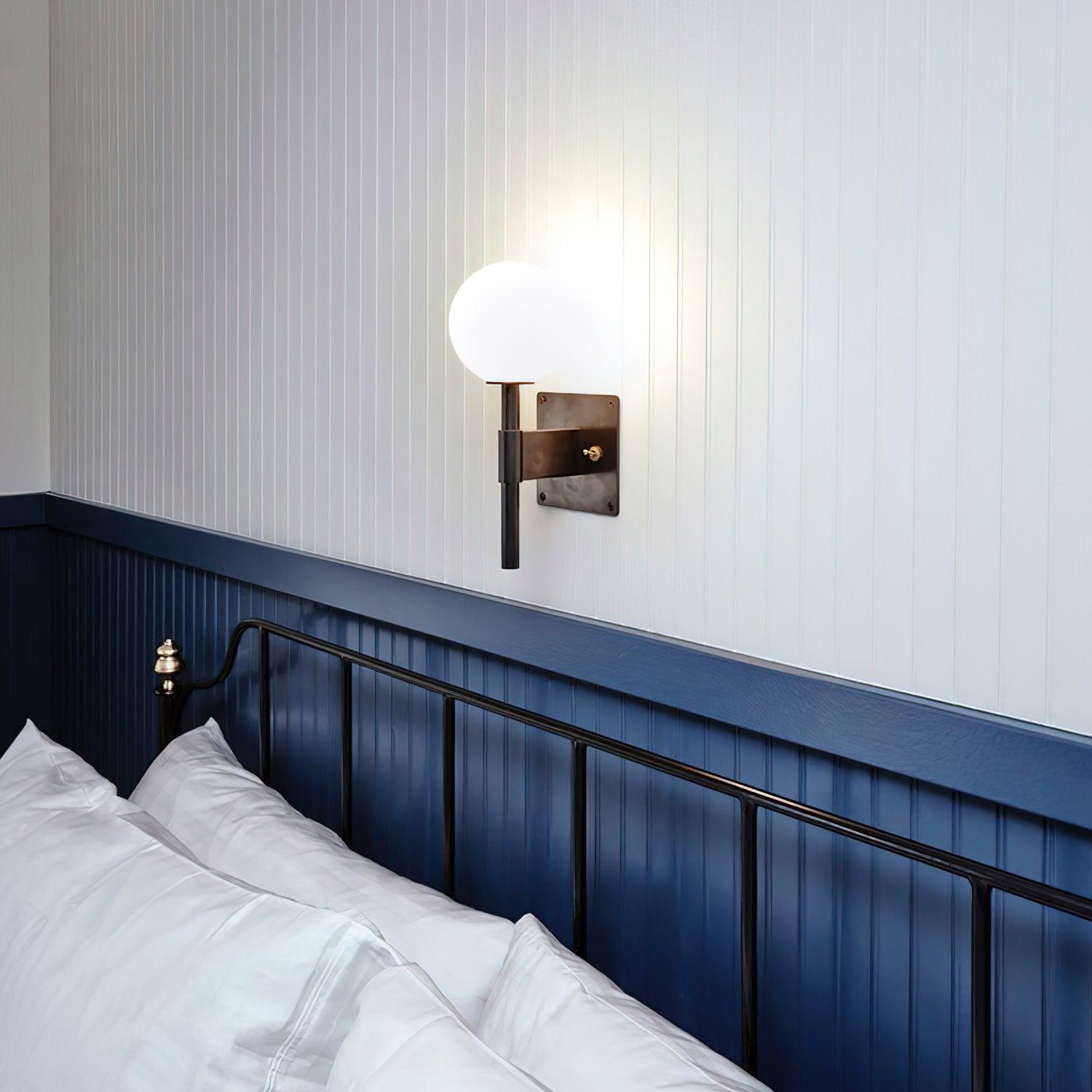 Lila Wall Lamp