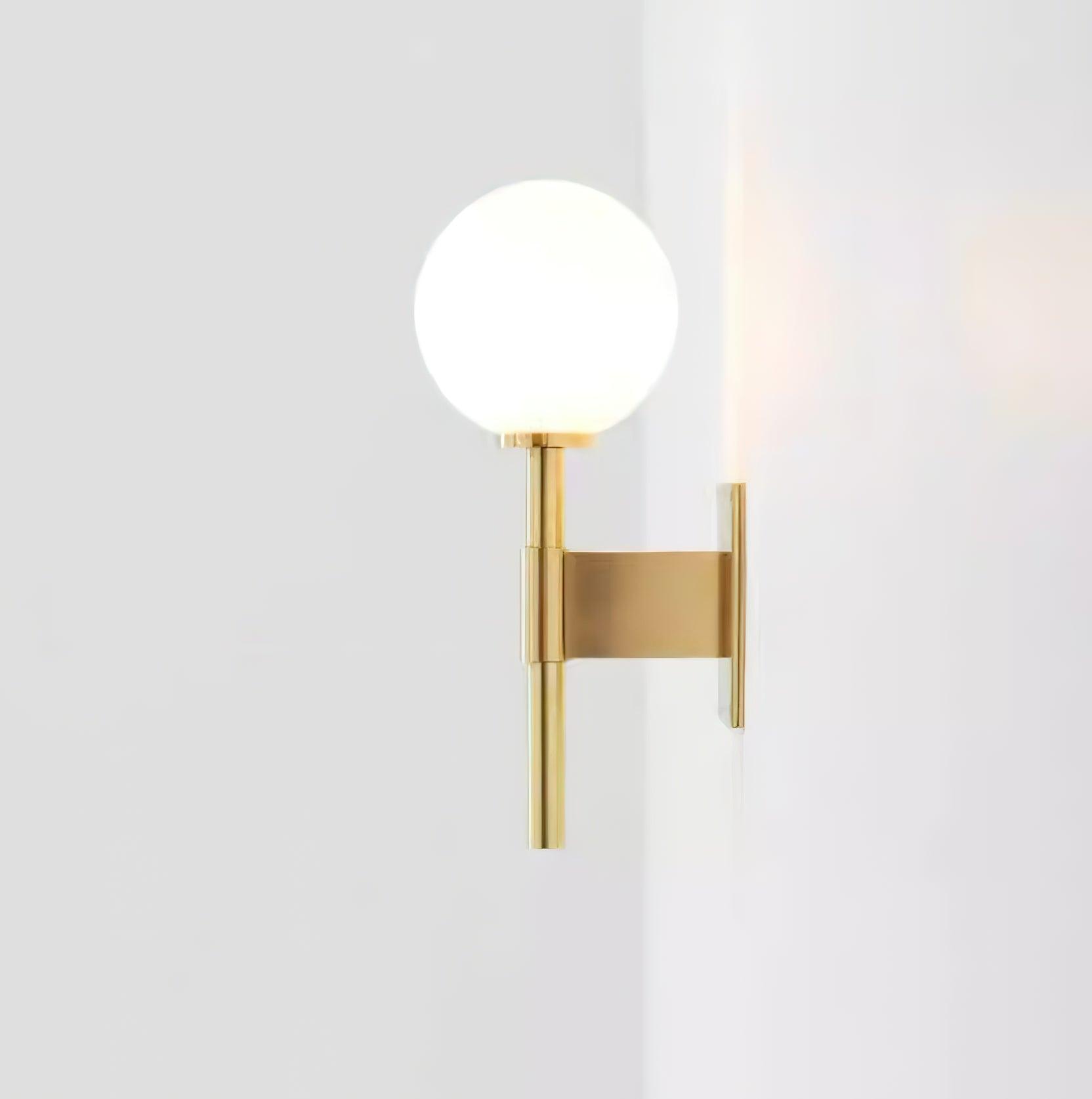 Lila Wall Lamp